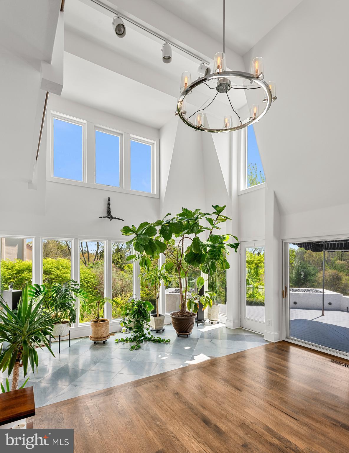 RAVENSCLIFF - Residential