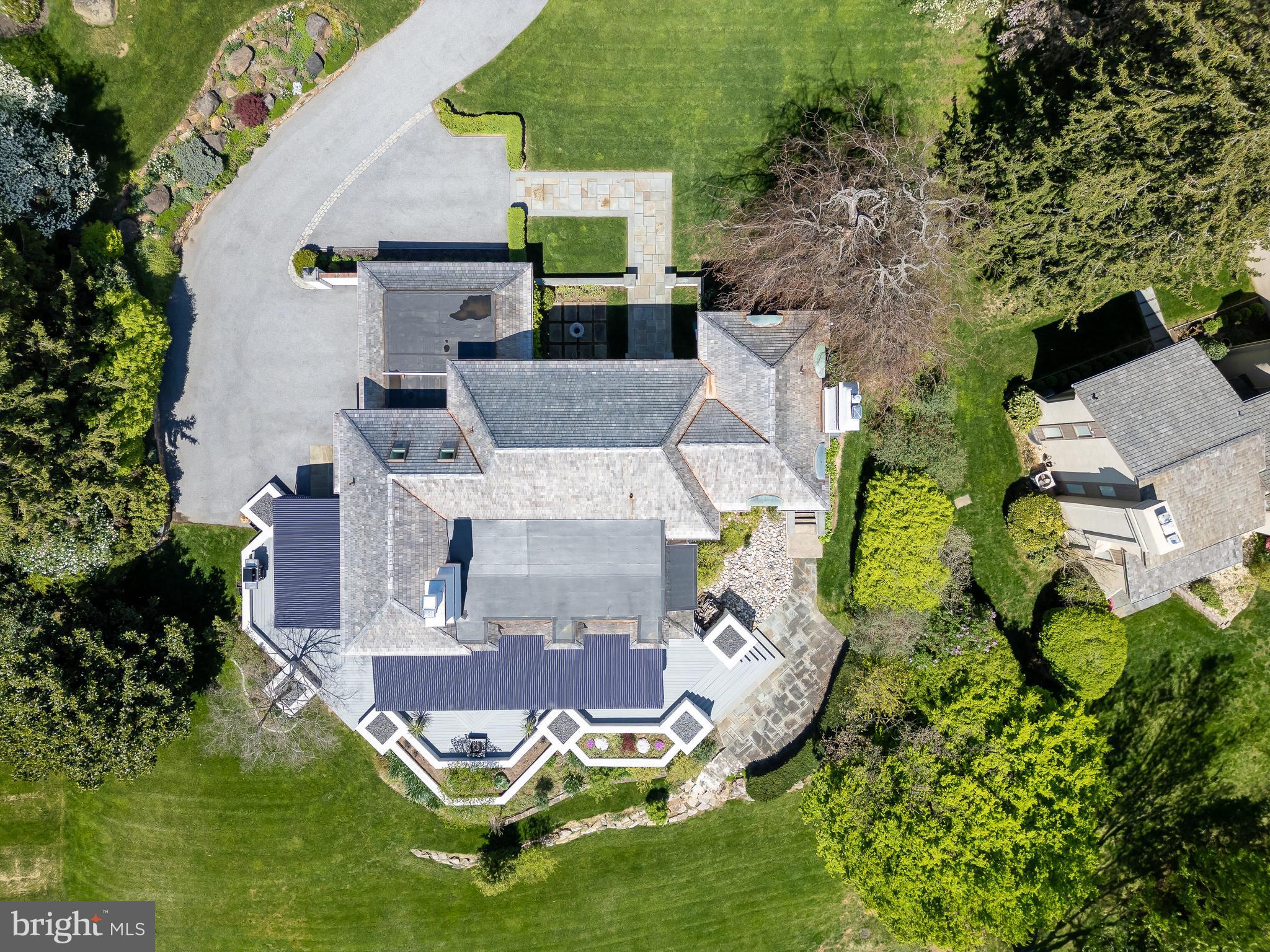 RAVENSCLIFF - Residential