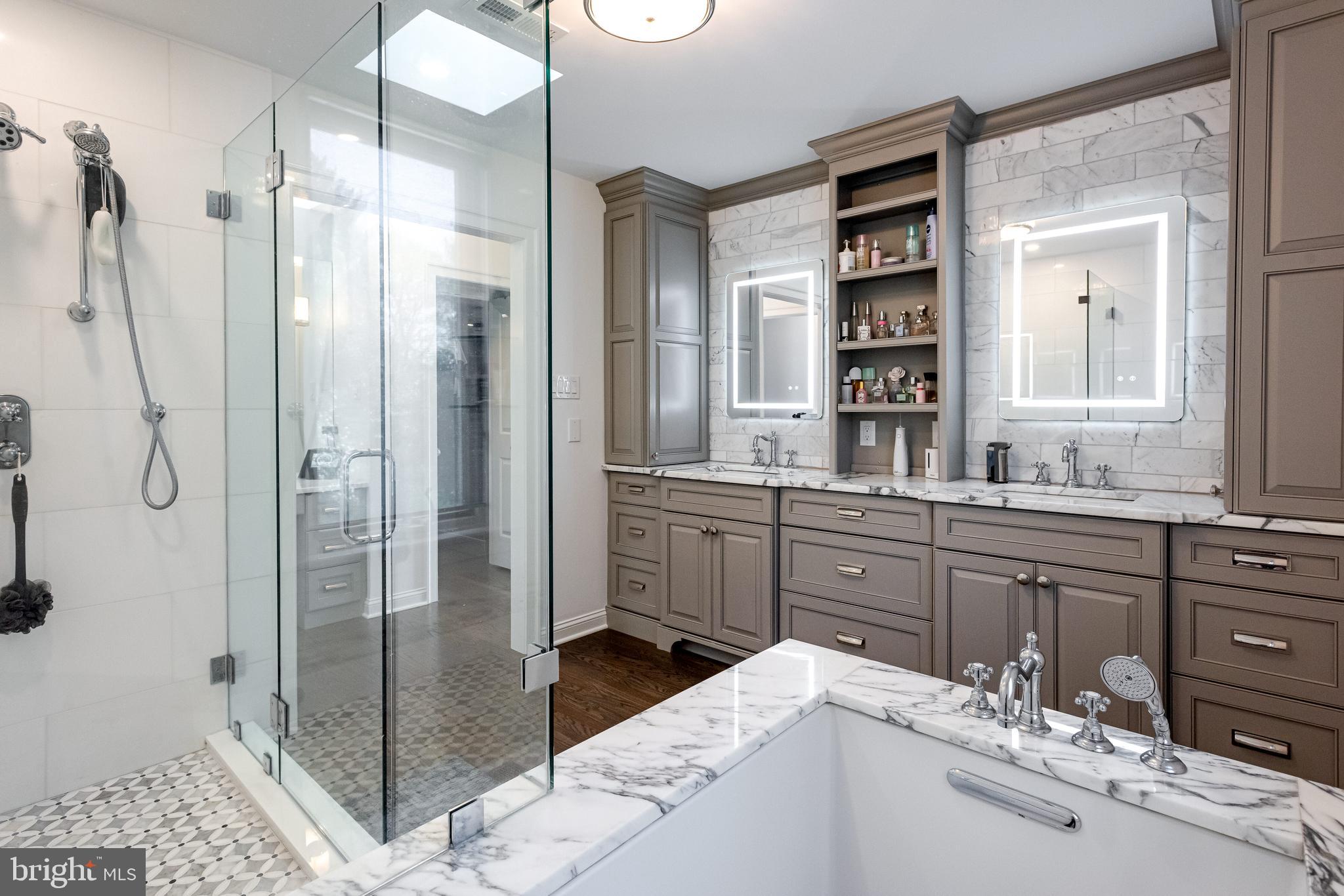 RAVENSCLIFF - Residential