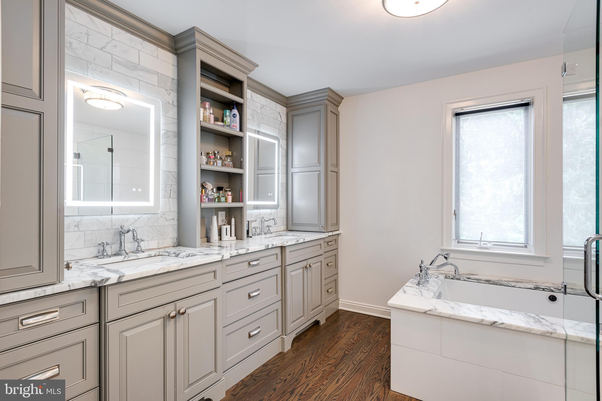 RAVENSCLIFF - Residential