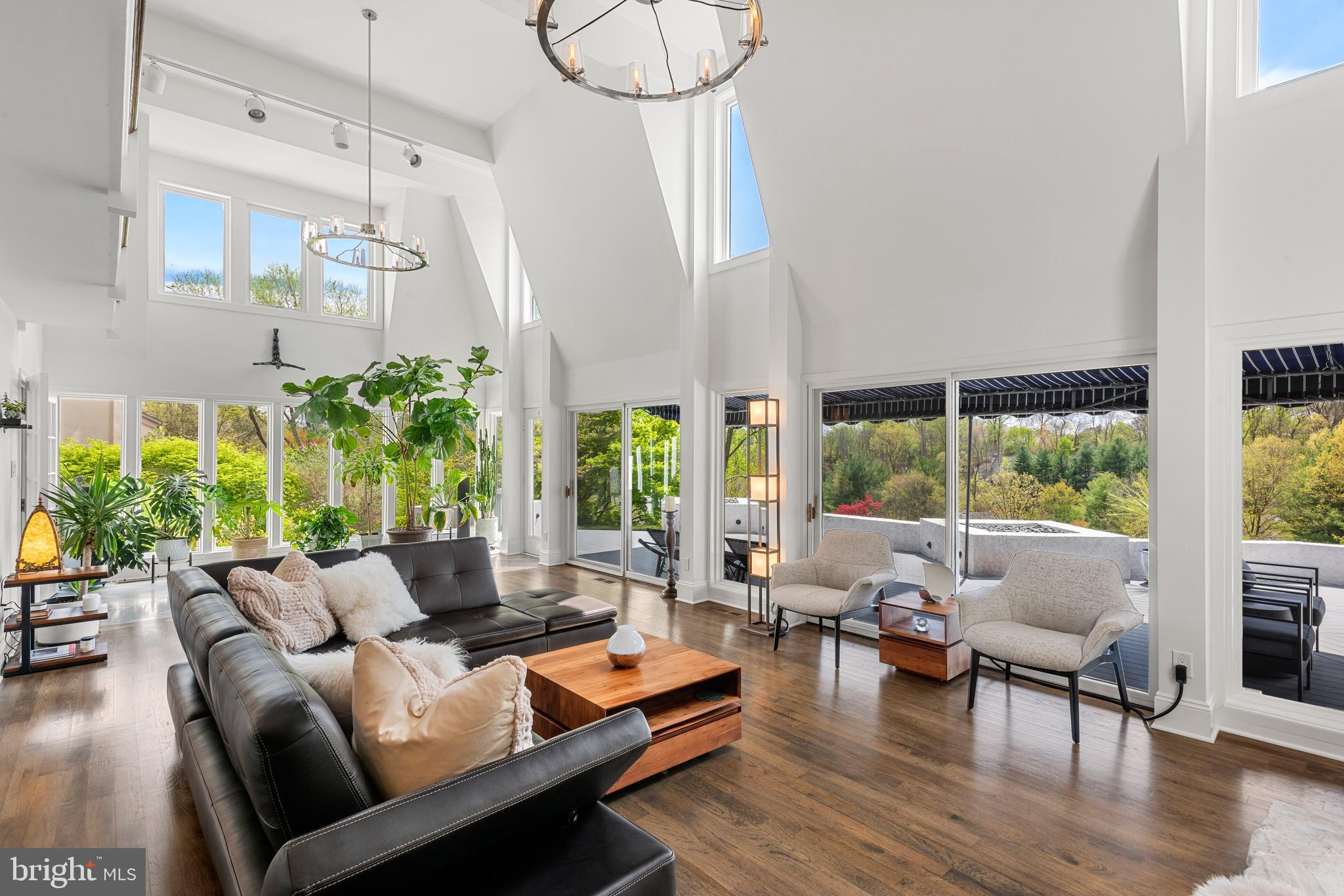 RAVENSCLIFF - Residential