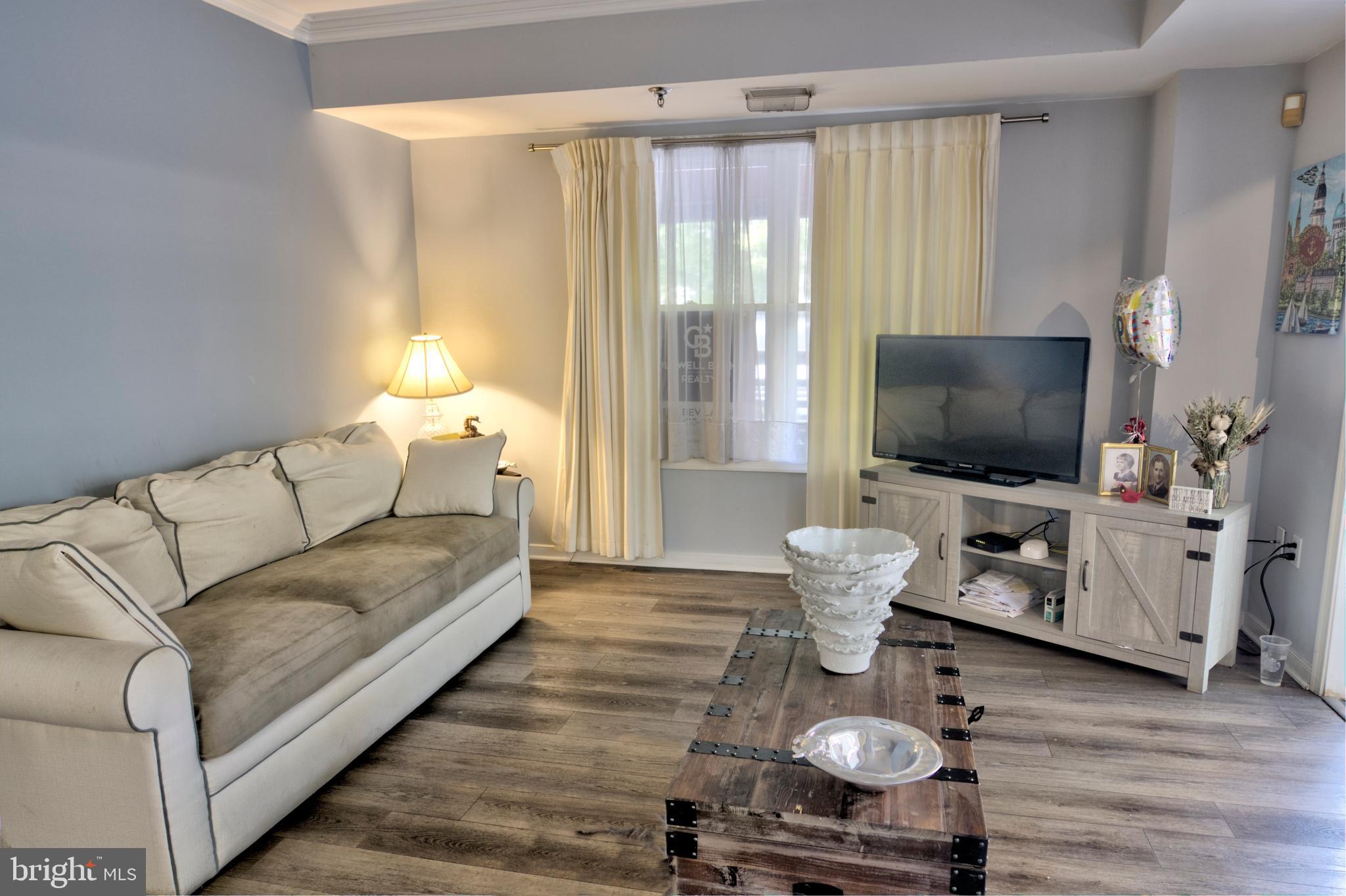 MCKINSEY PARK - Residential