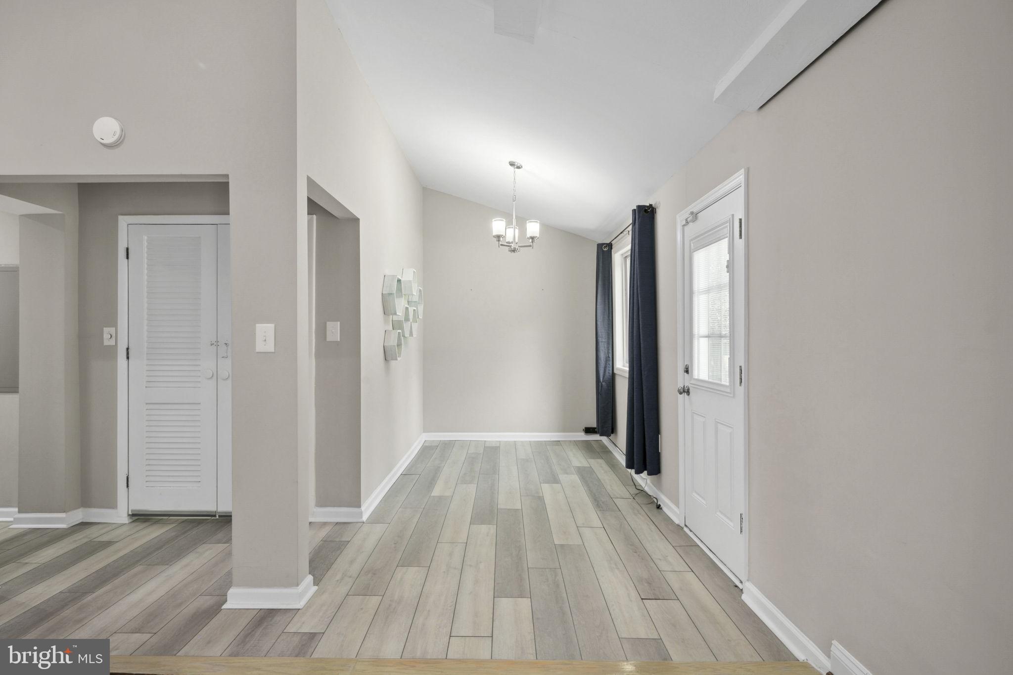 VALLEY VIEW - Residential Lease