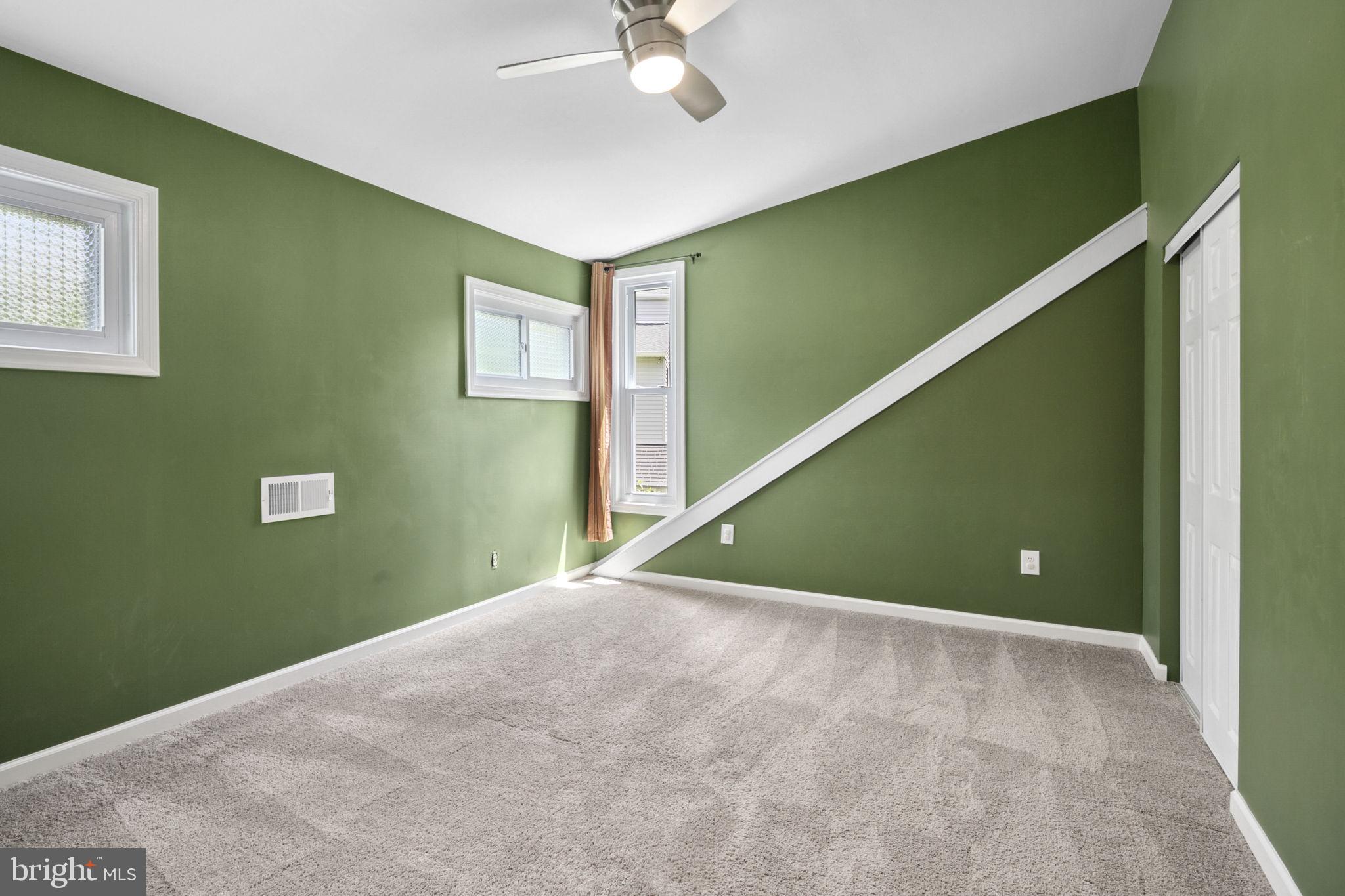 VALLEY VIEW - Residential Lease