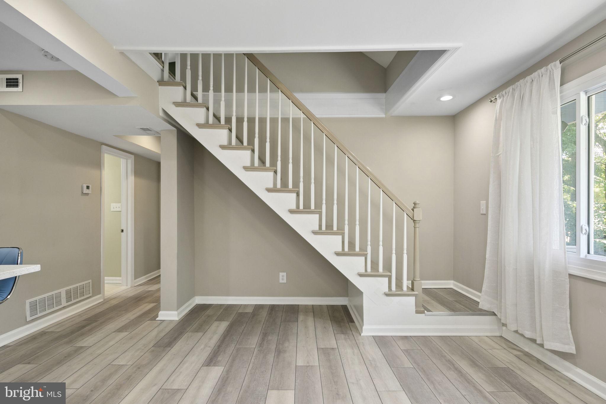 VALLEY VIEW - Residential Lease