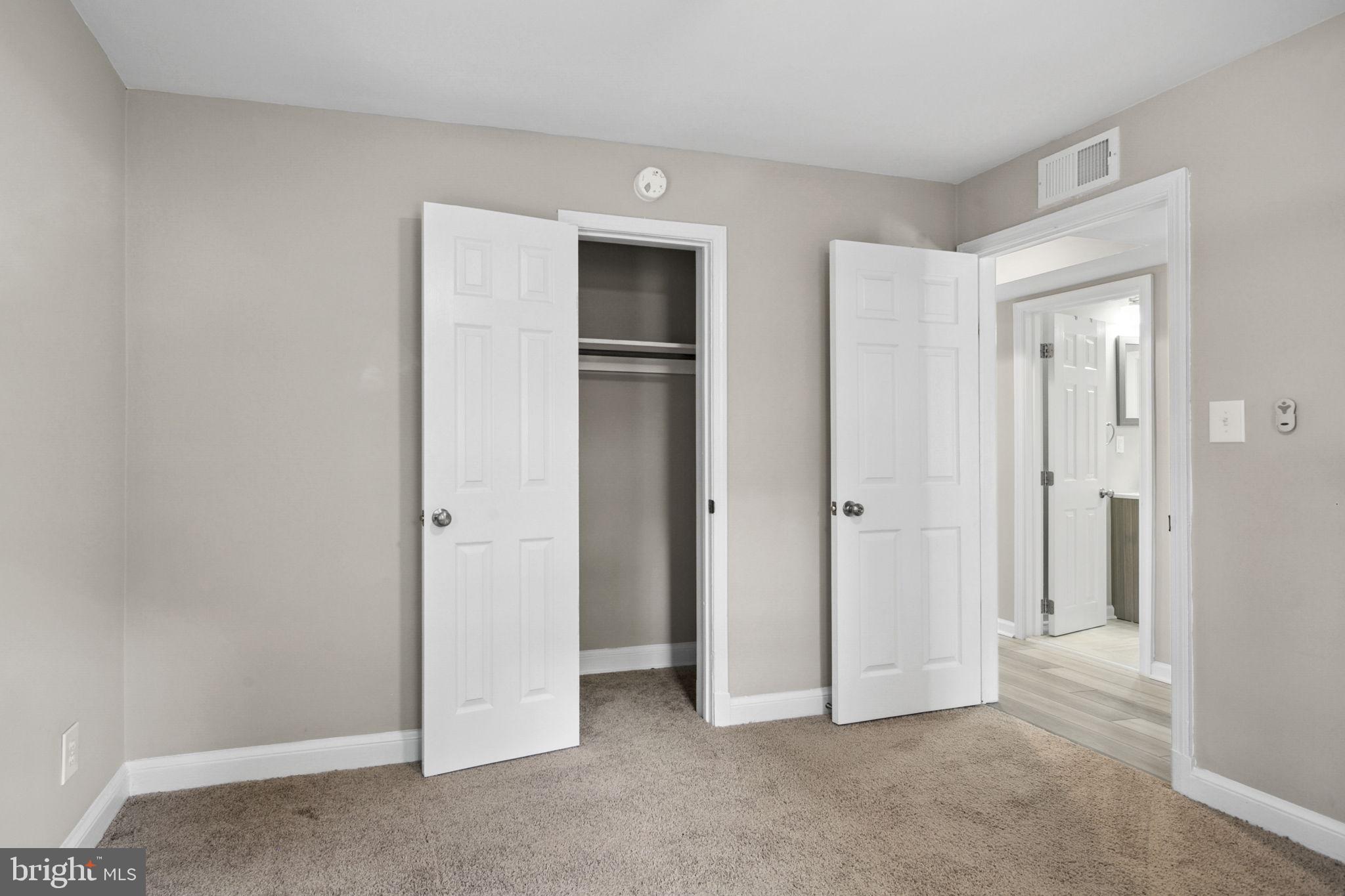 VALLEY VIEW - Residential Lease