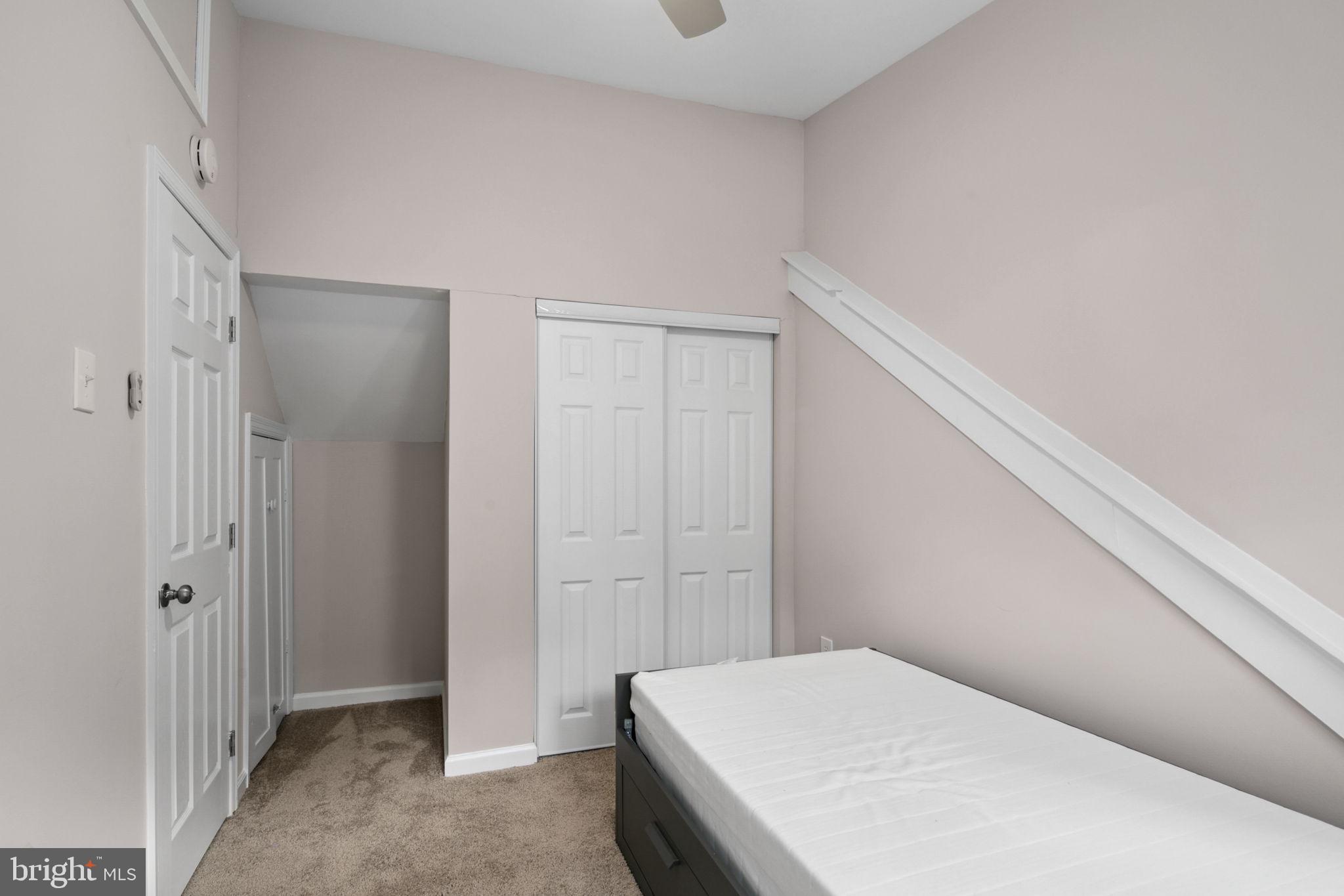 VALLEY VIEW - Residential Lease