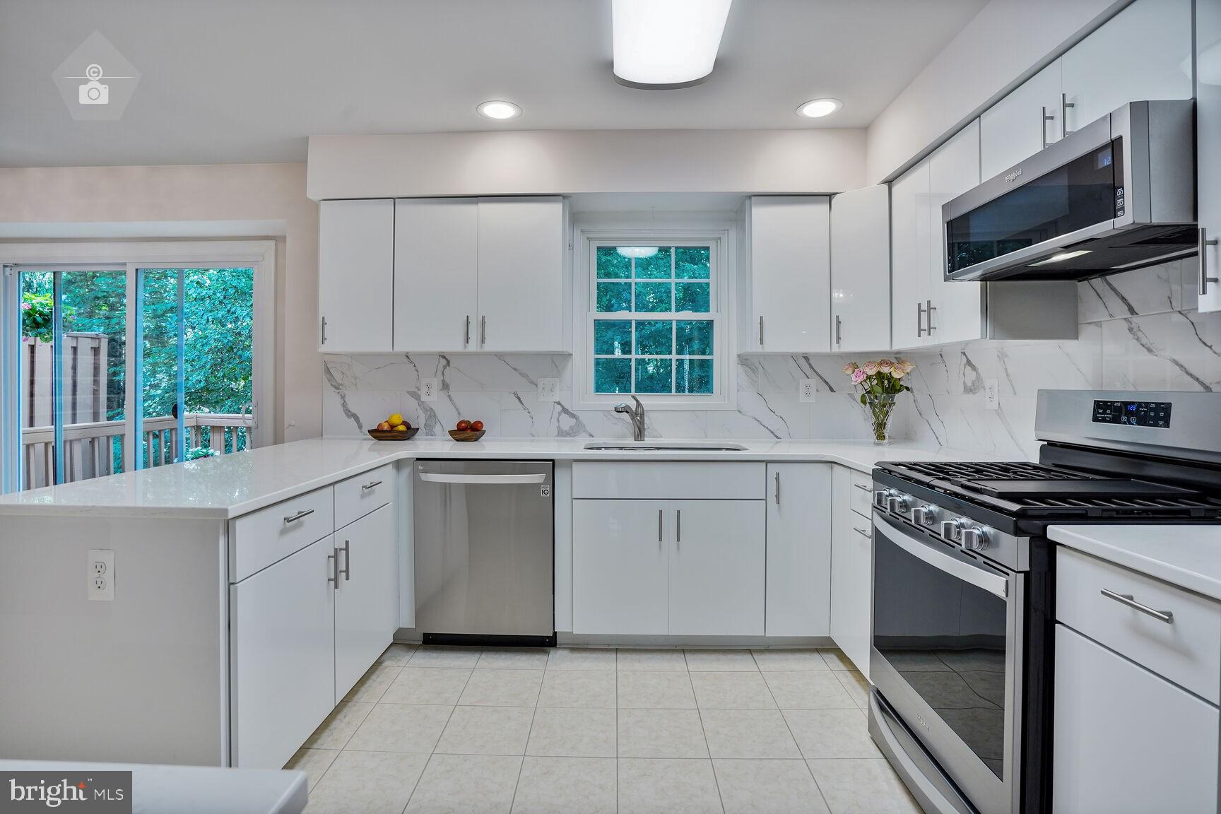 12340 FOX LAKE COURT
