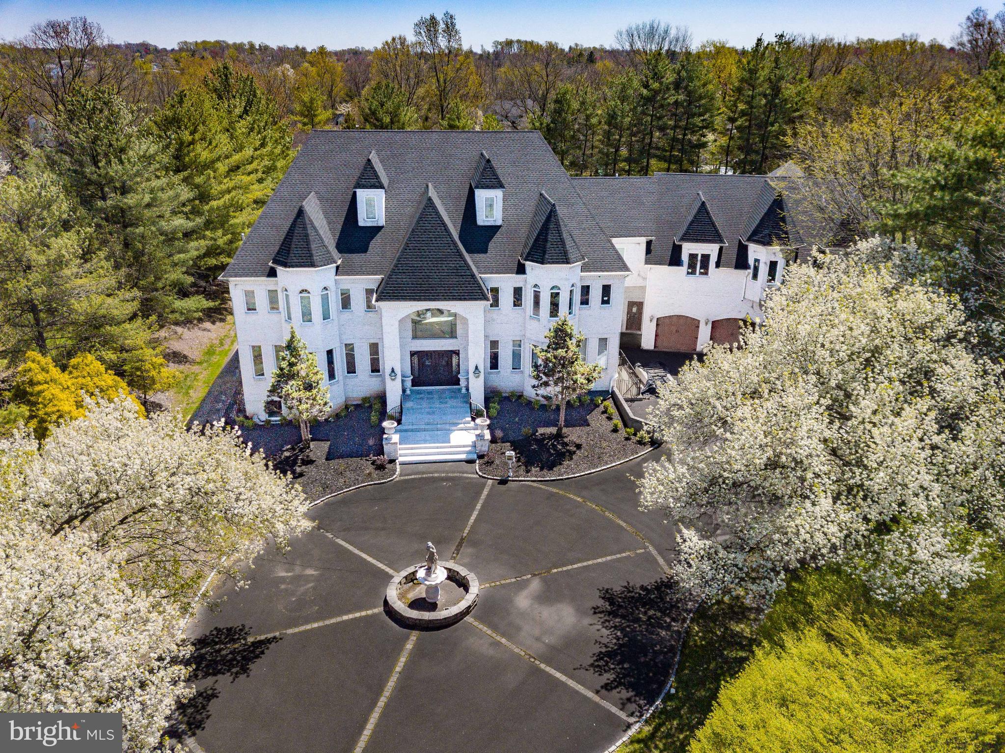 PARADISE PINES - Residential