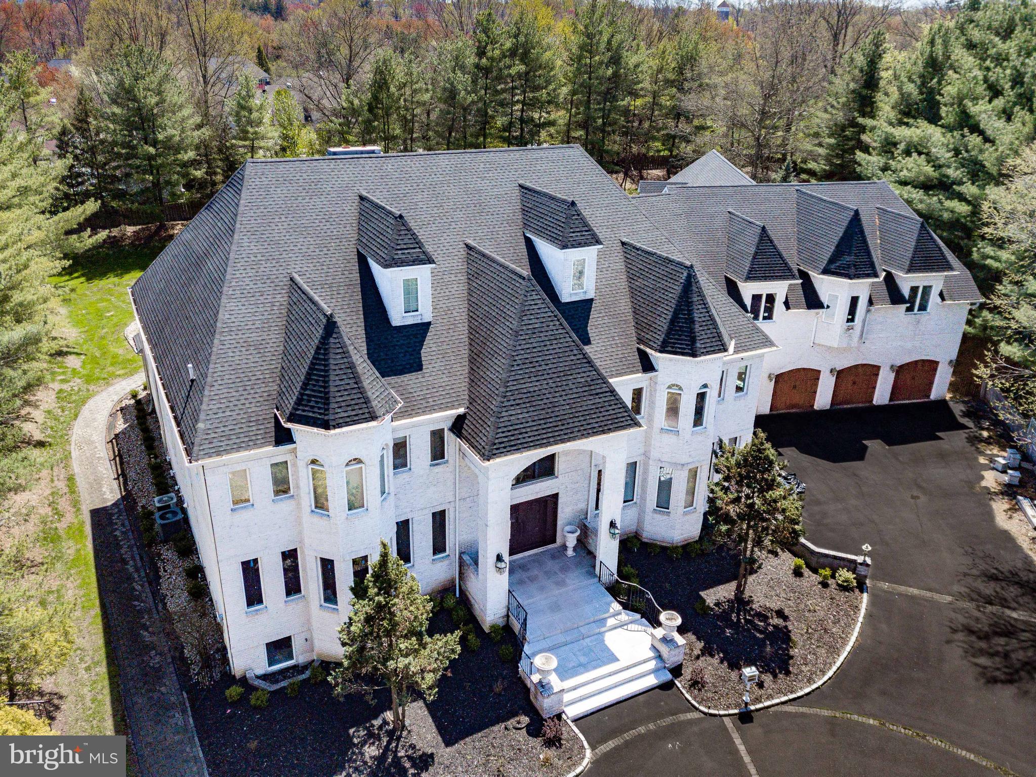 PARADISE PINES - Residential