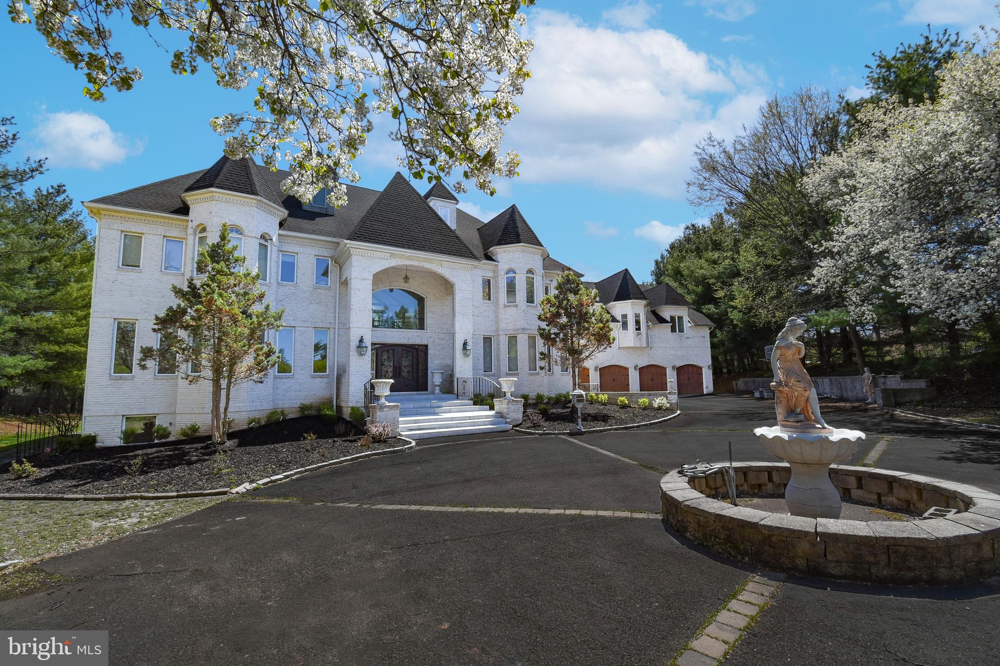 PARADISE PINES - Residential