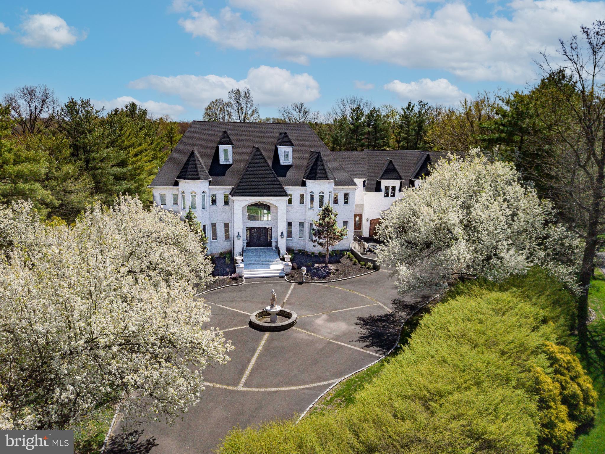 PARADISE PINES - Residential