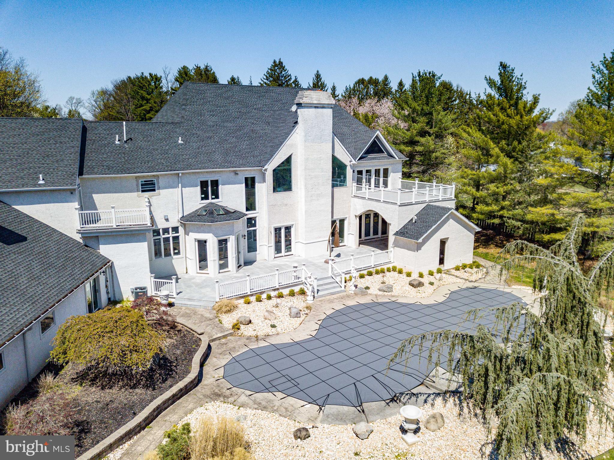 PARADISE PINES - Residential