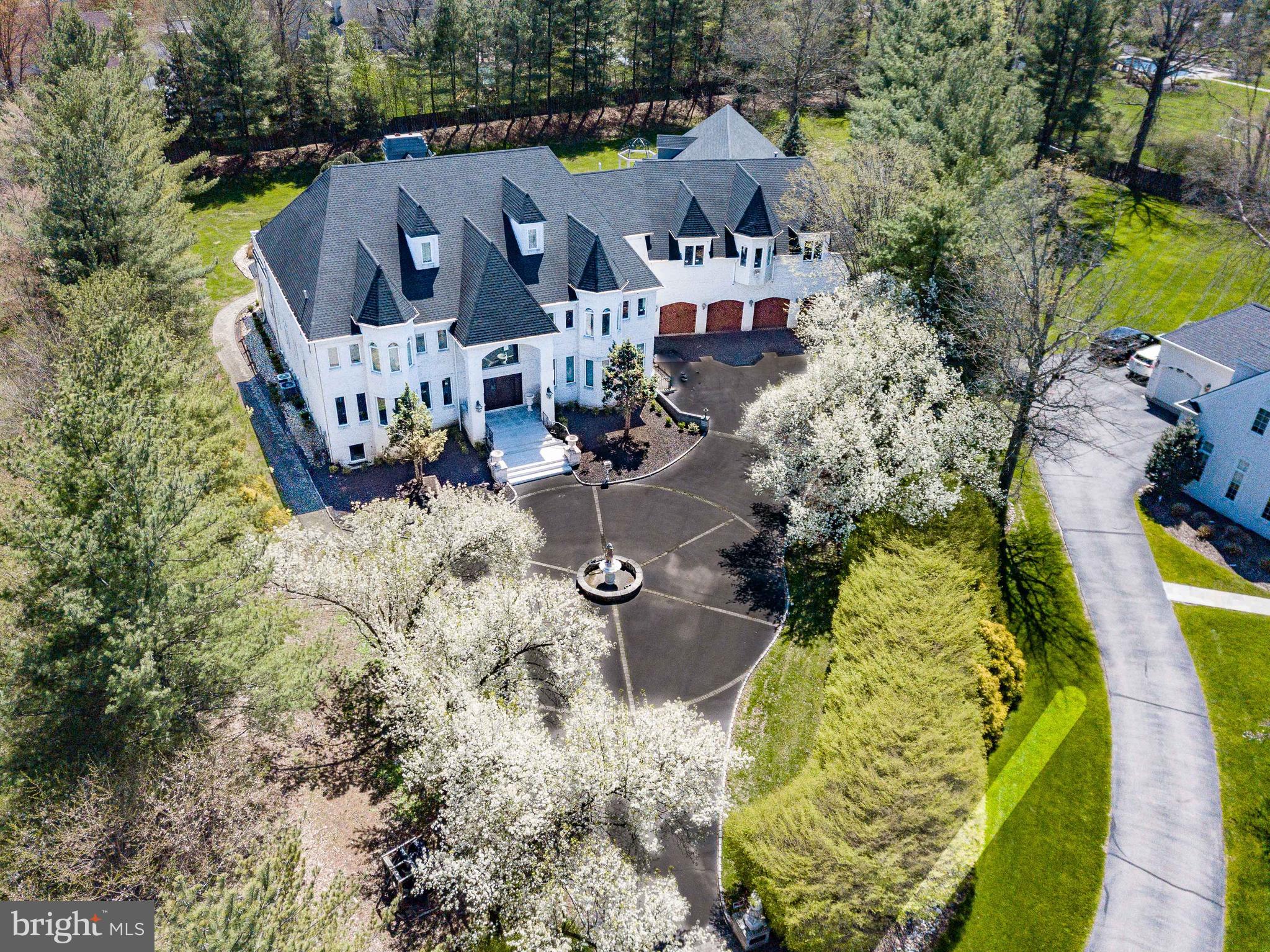 PARADISE PINES - Residential