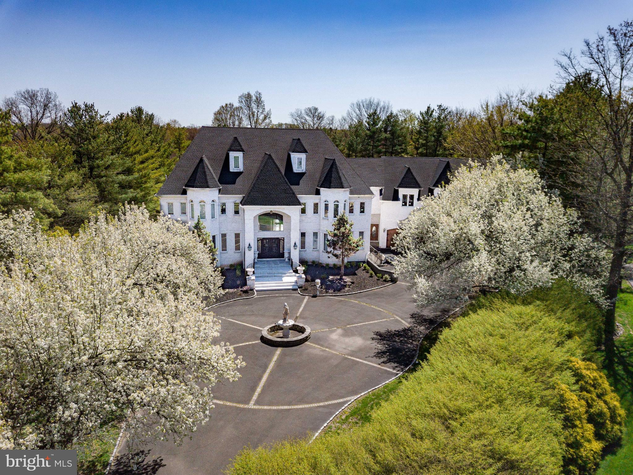 PARADISE PINES - Residential