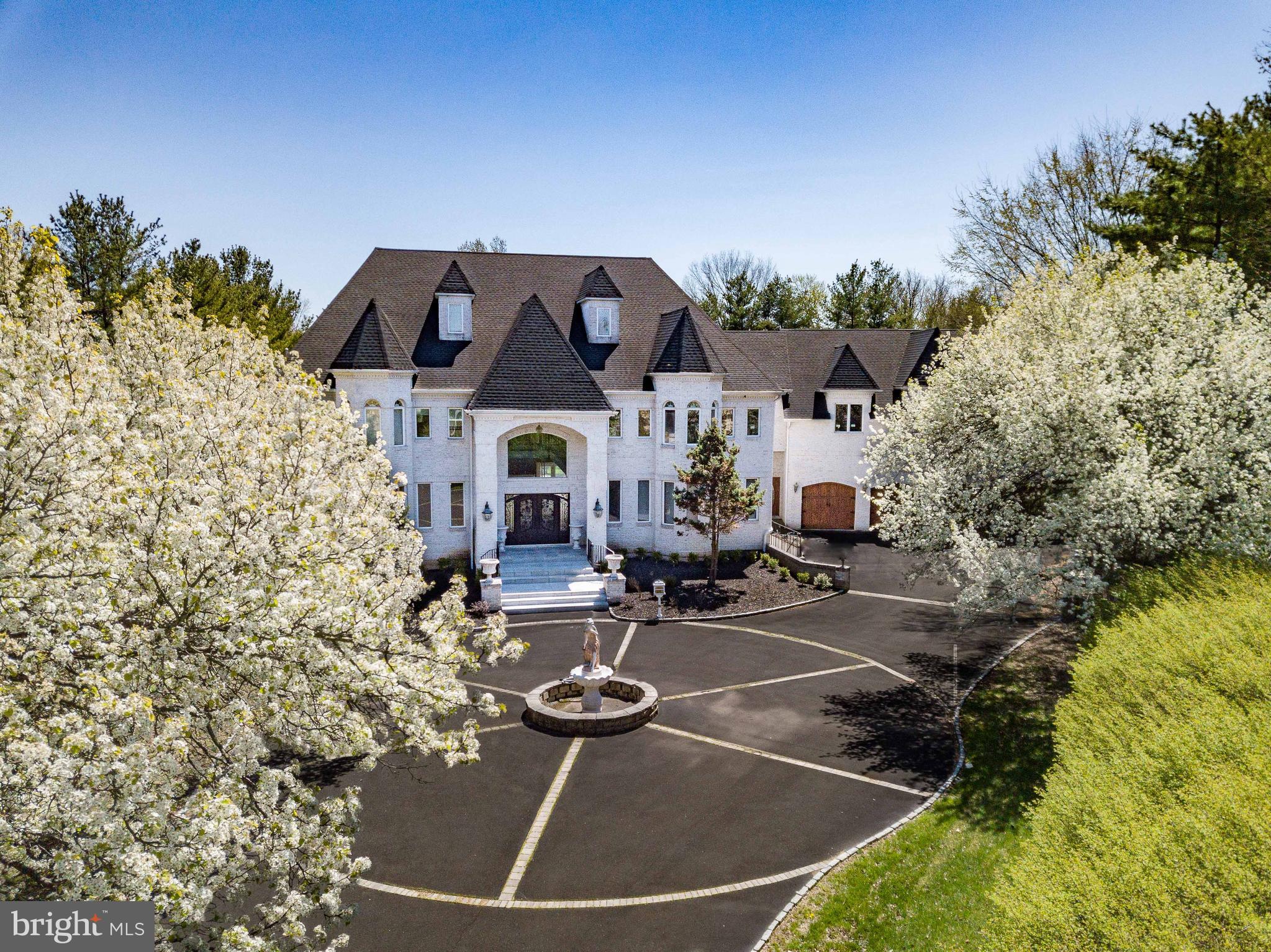 PARADISE PINES - Residential