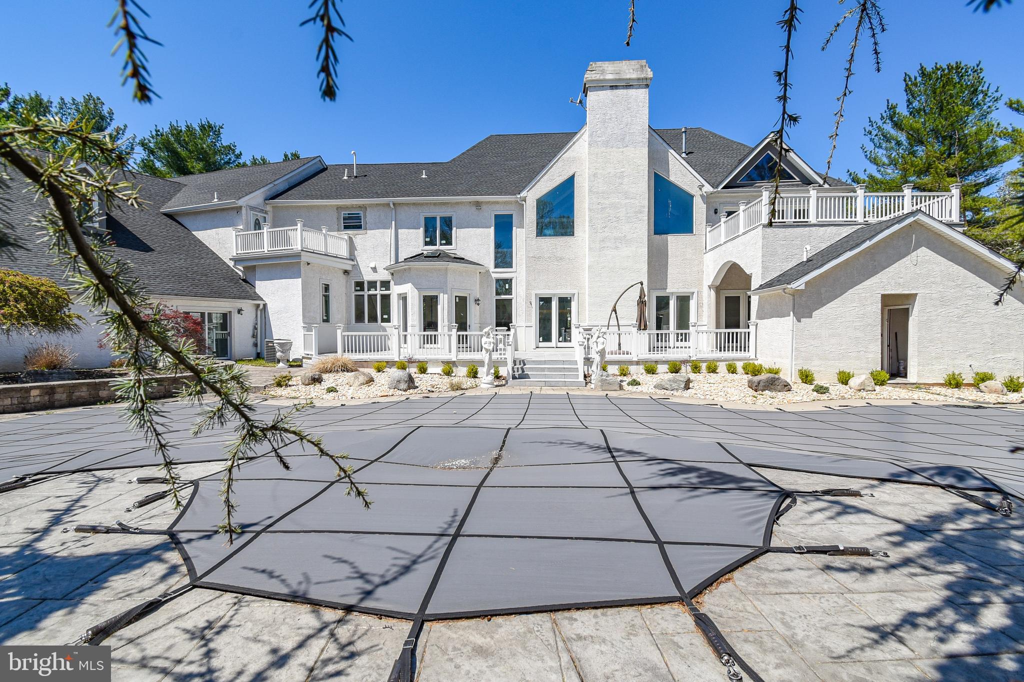 PARADISE PINES - Residential