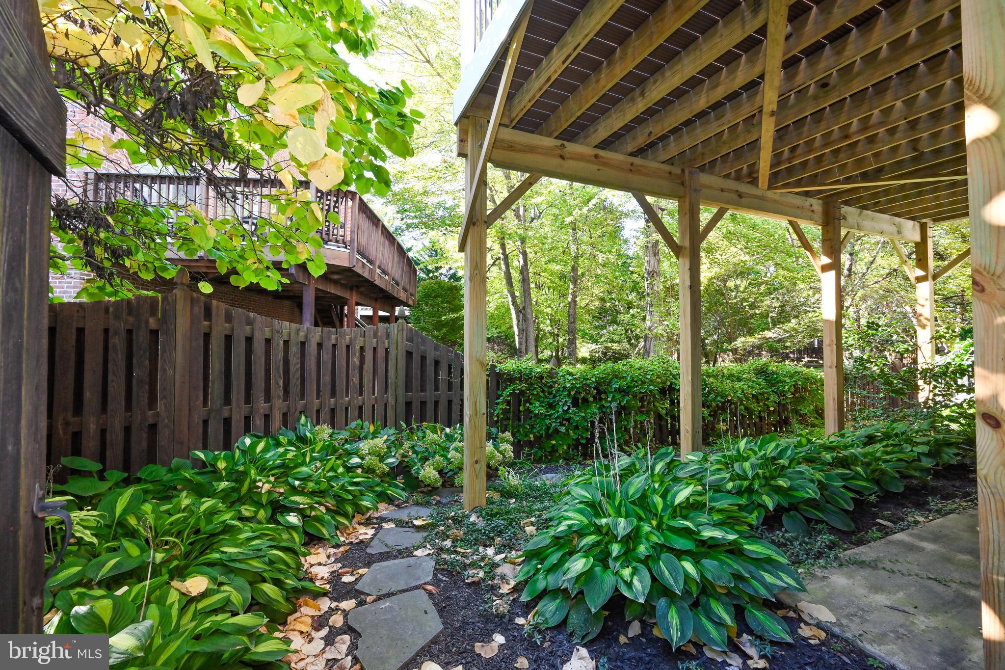 ARDEN OAKS - Residential