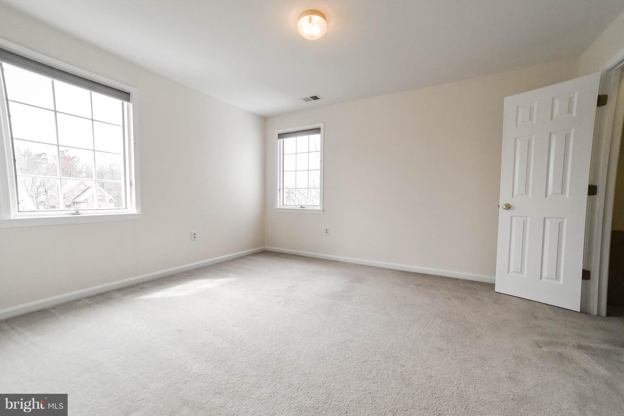 KINGS GRANT LA PLATA - Residential