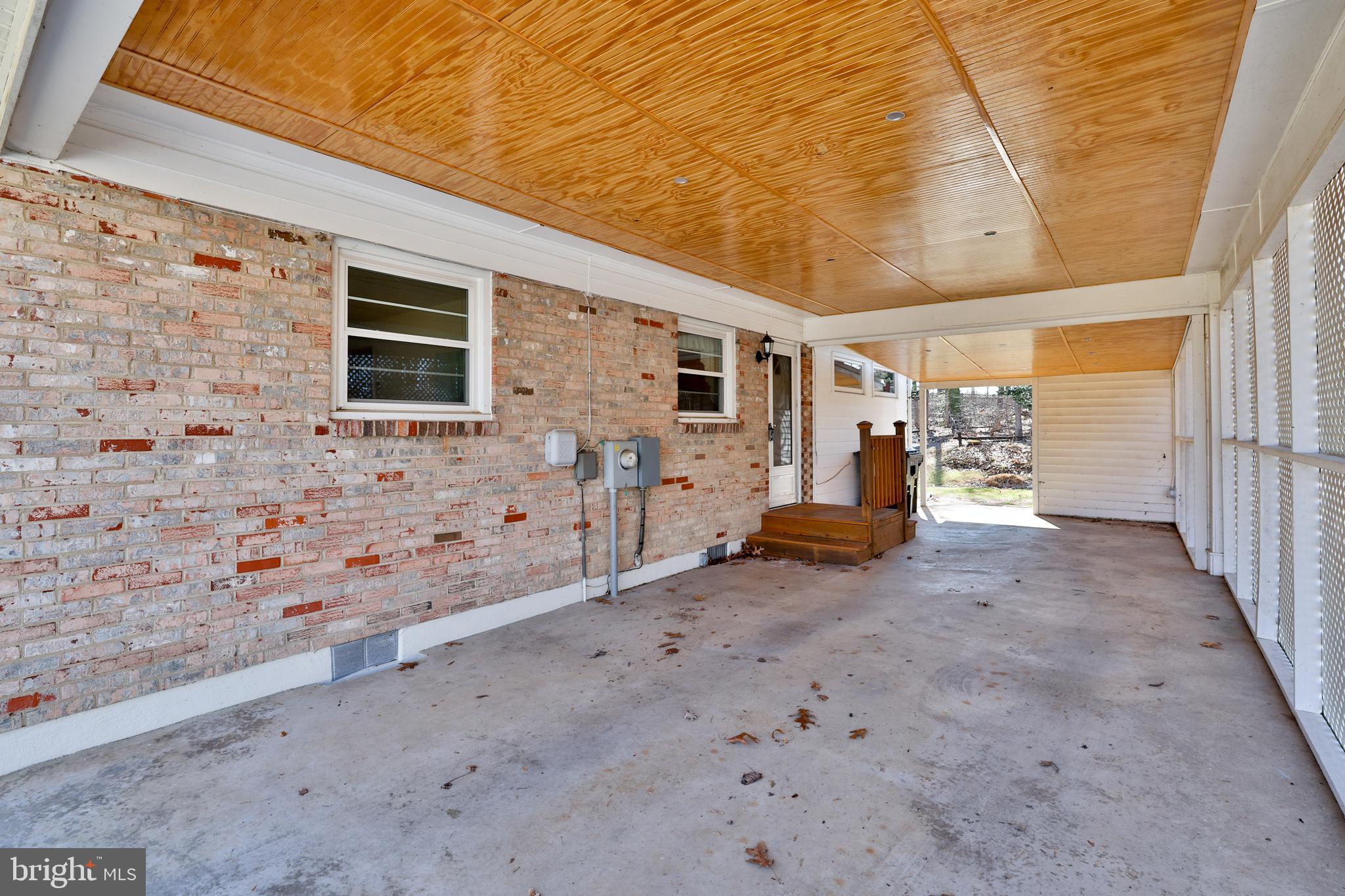 LAKEWAY - Residential