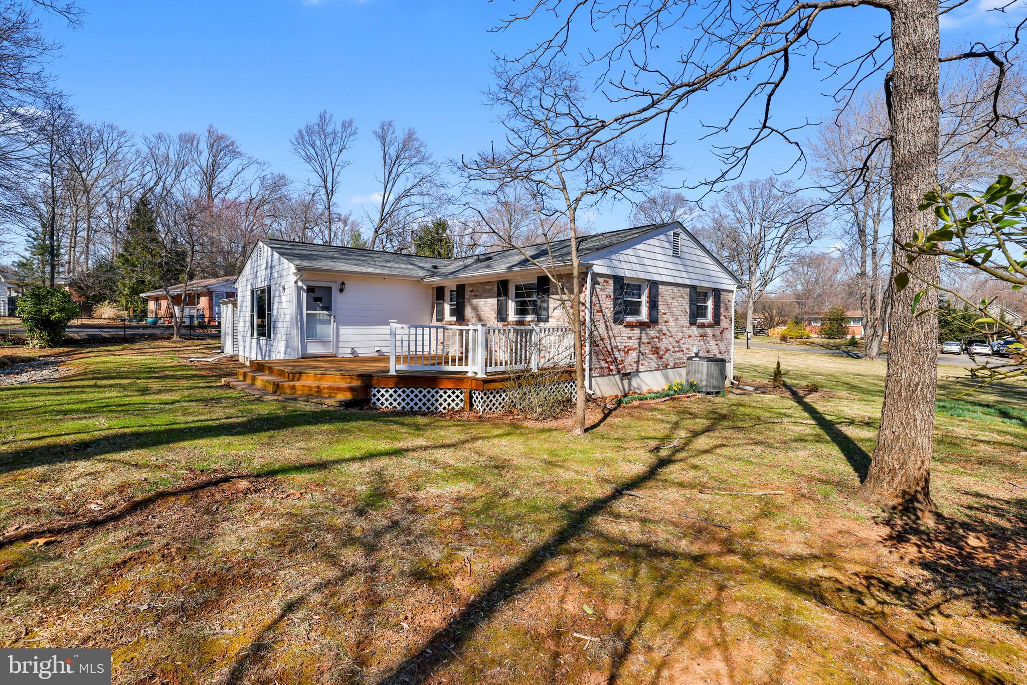 LAKEWAY - Residential