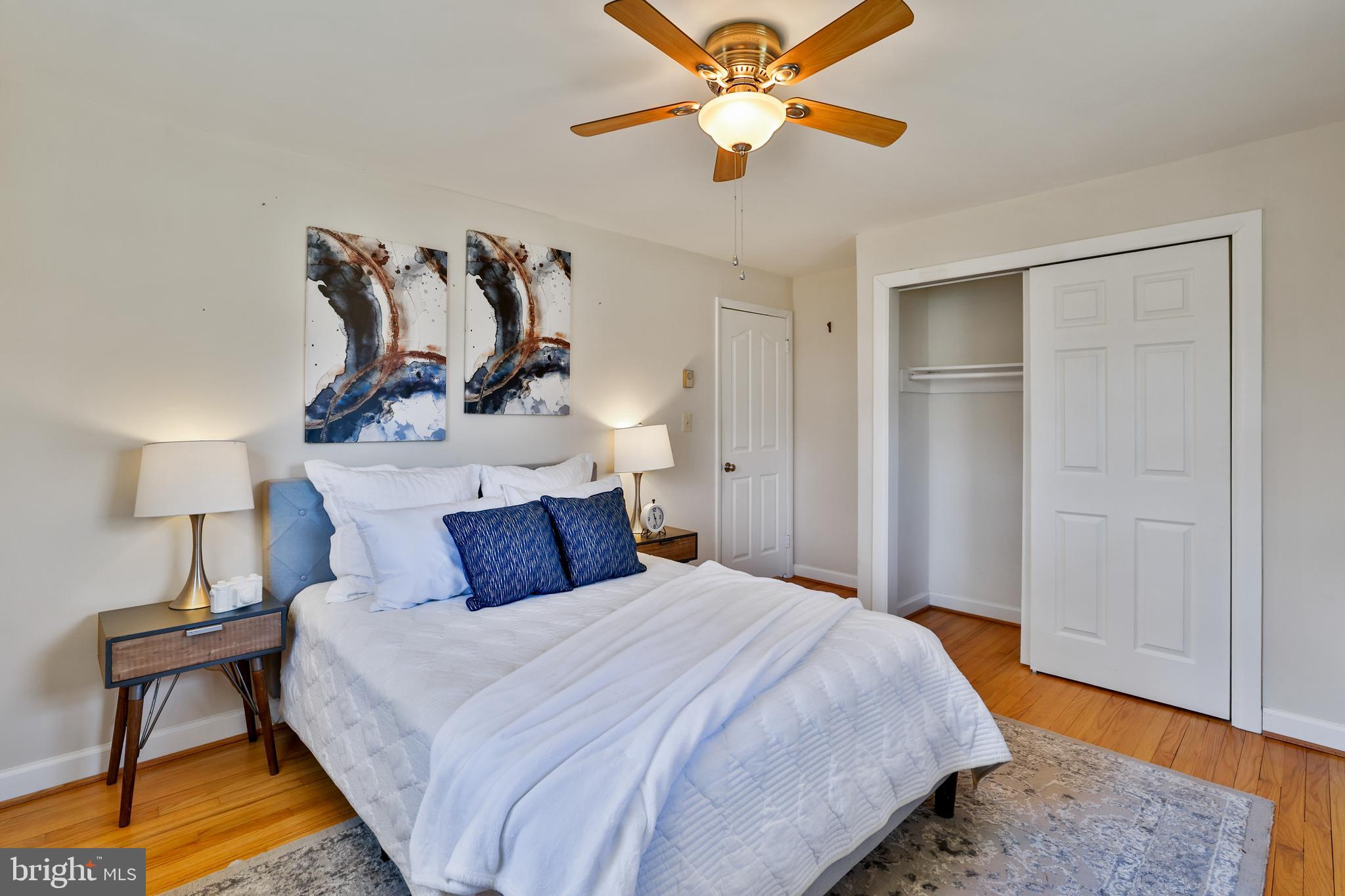 LAKEWAY - Residential