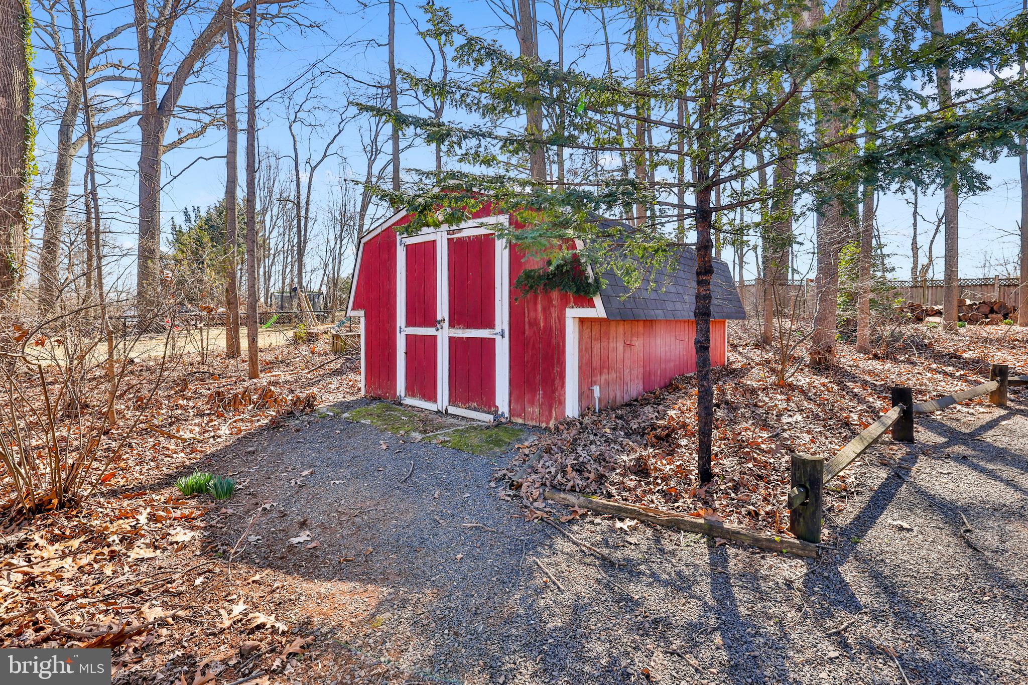 LAKEWAY - Residential