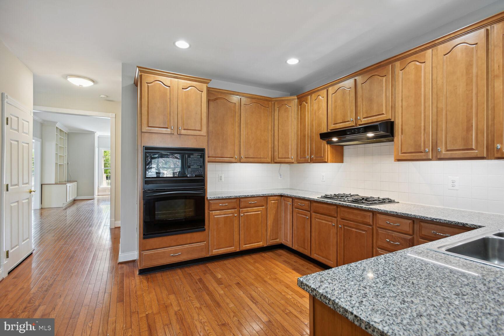 BELMONT COUNTRY CLUB - Residential