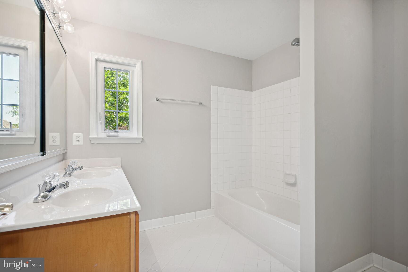 BELMONT COUNTRY CLUB - Residential