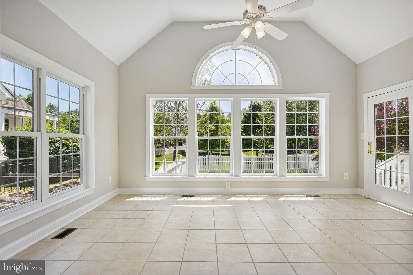 BELMONT COUNTRY CLUB - Residential