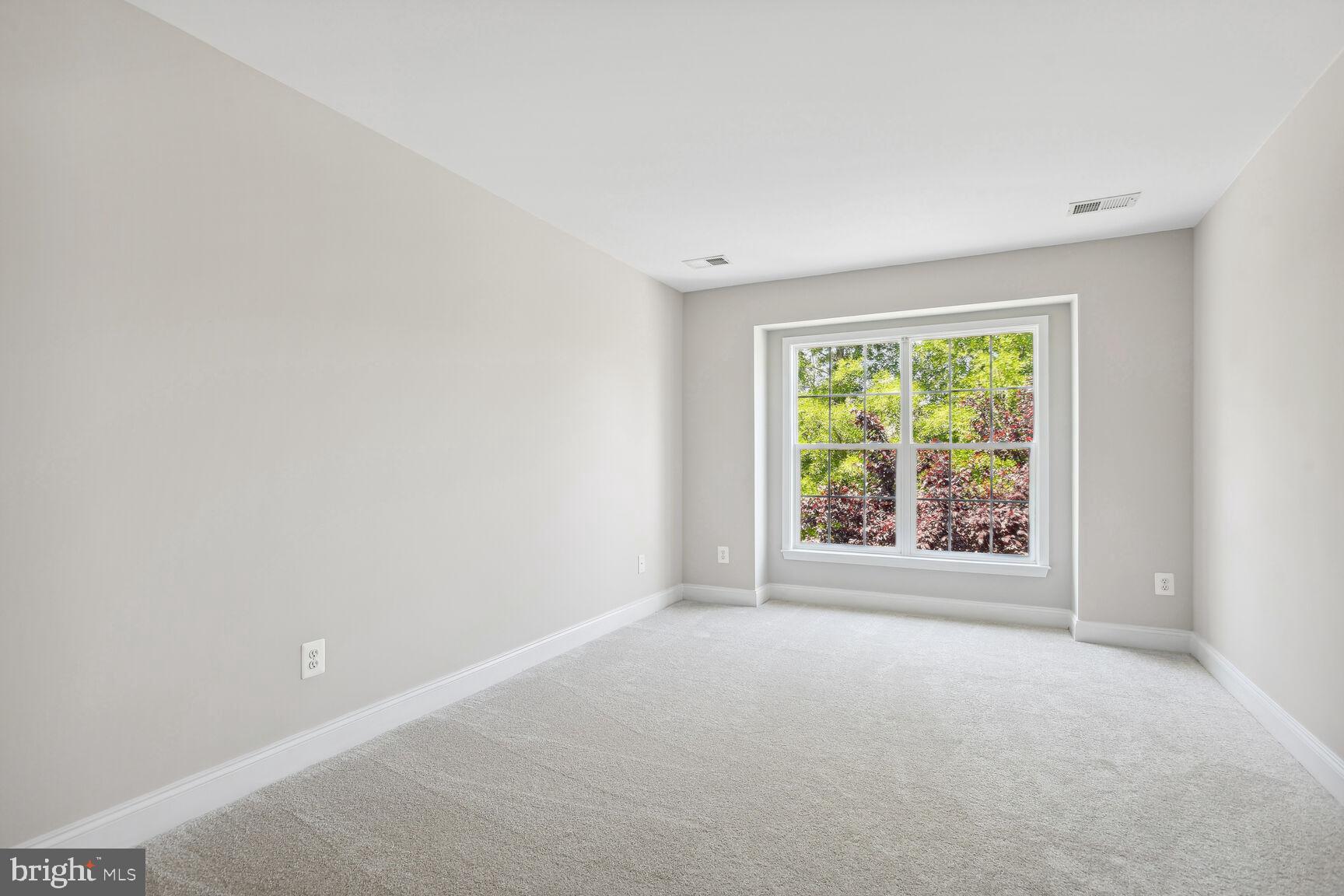 BELMONT COUNTRY CLUB - Residential