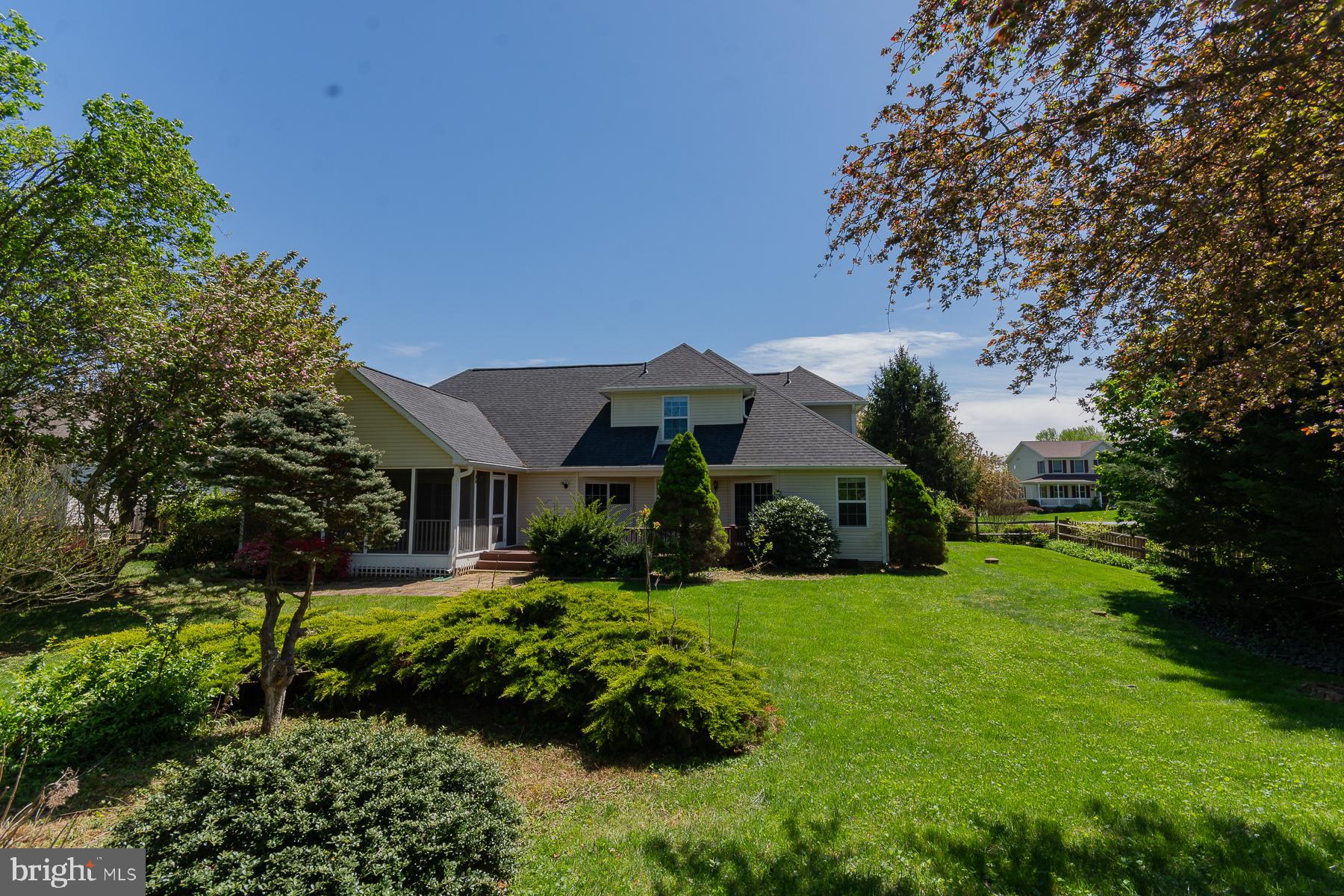 LOCUST HILL - Residential