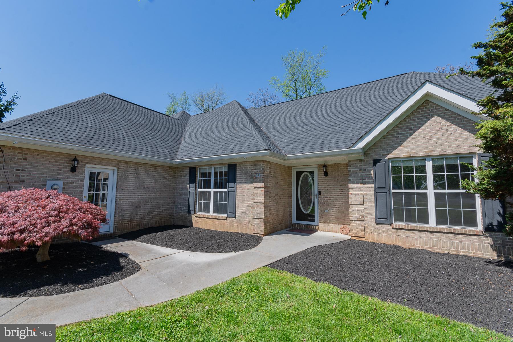 LOCUST HILL - Residential