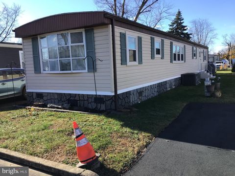 Mobile Home For Sale - 5510 Golden Drive<br/> MORRISVILLE, PA 19067