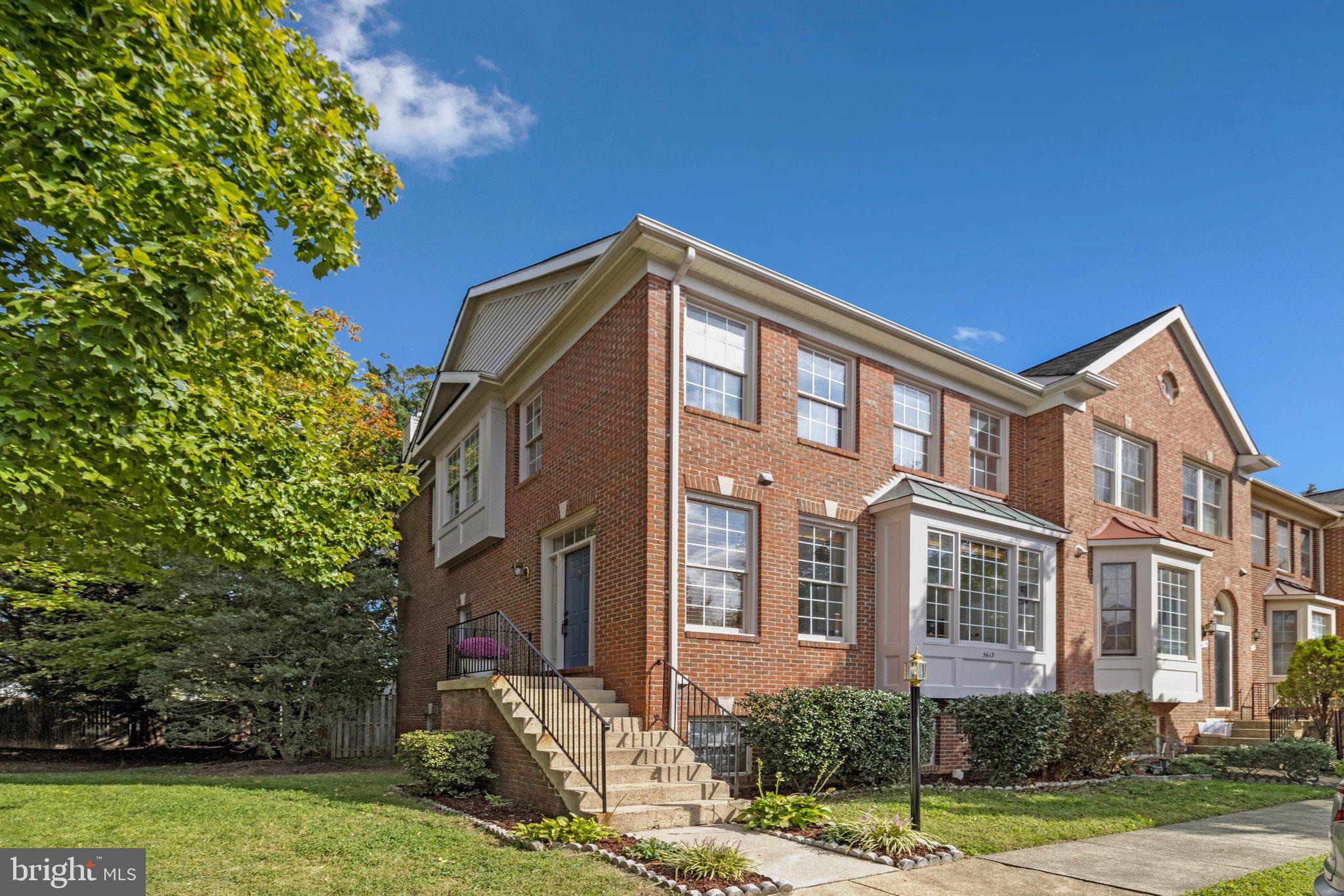 5613 BROOKLAND COURT