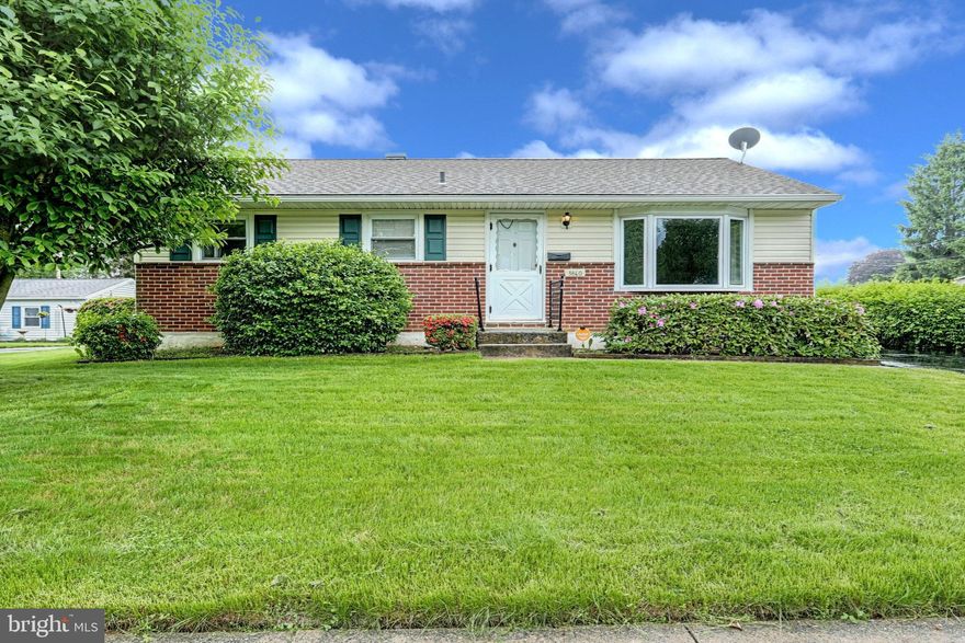 Wow!  Affordable - 3 Bed, 1 Bath Rancher in Central York School District. Partially finished basement with a day bar! Natural Gas, Central Air. Waiting for your personal touch and some TLC.