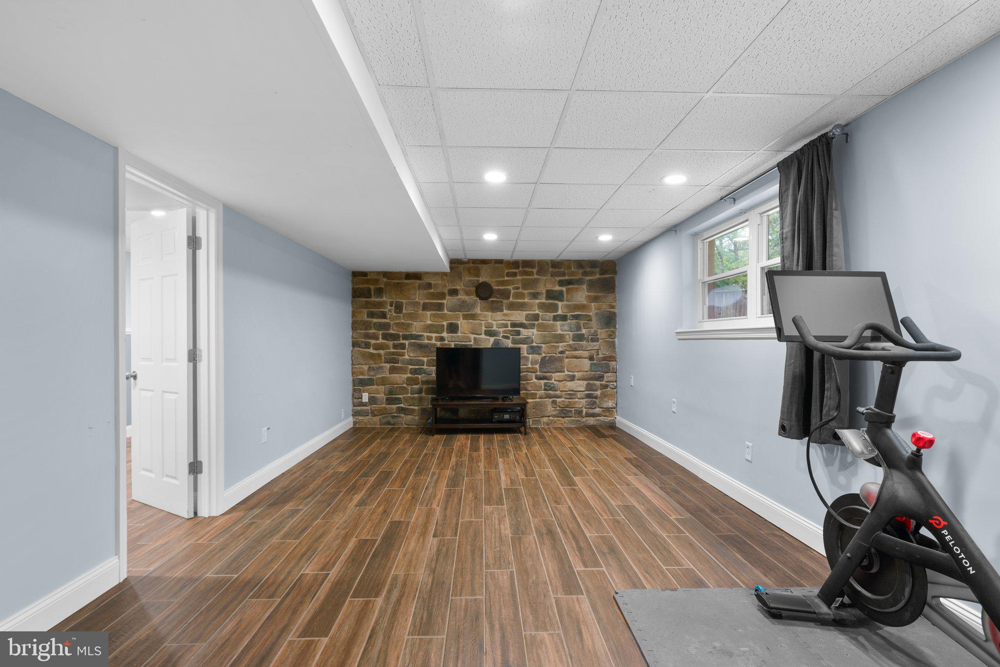 TAYLOR VILLAGE - Residential