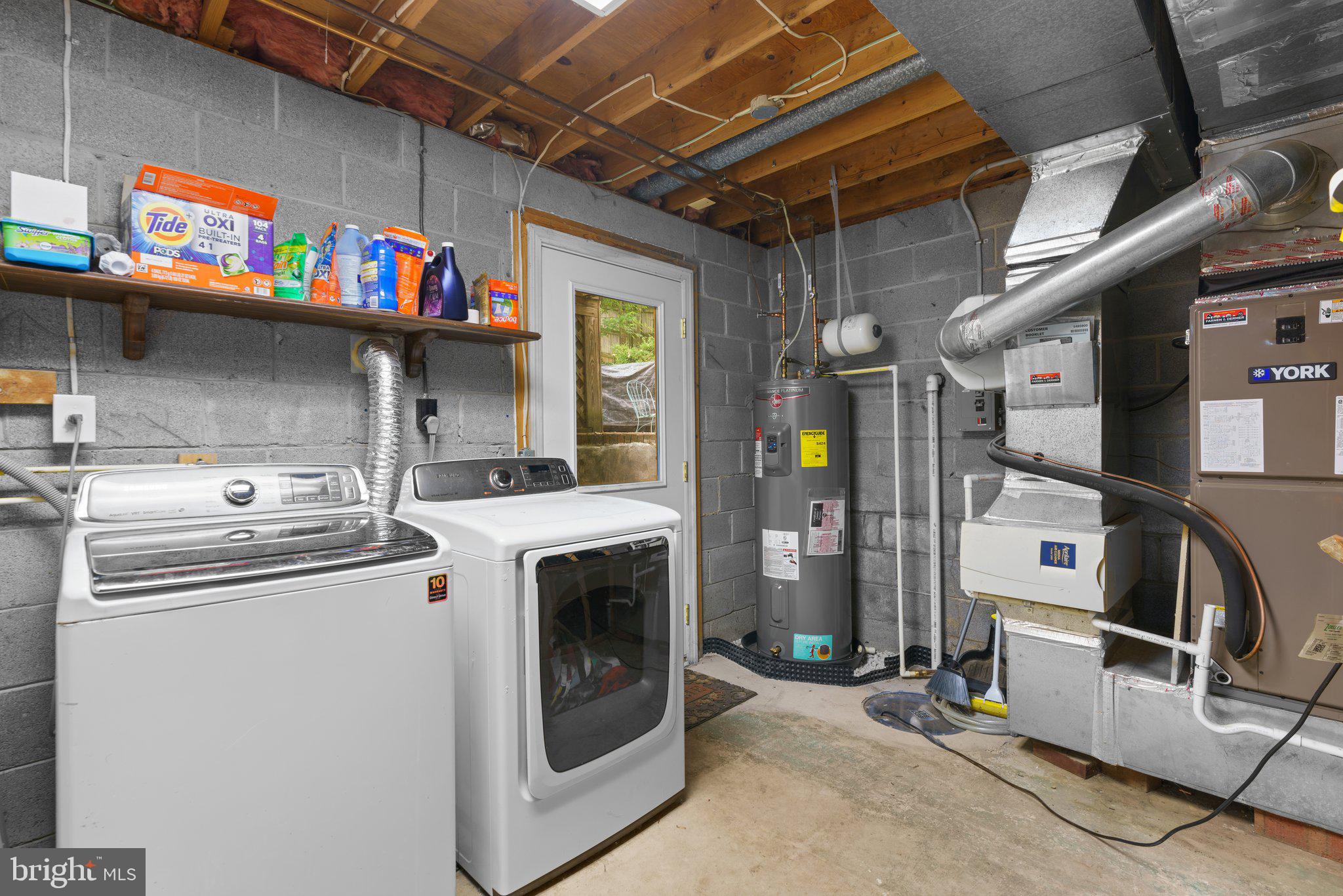 TAYLOR VILLAGE - Residential