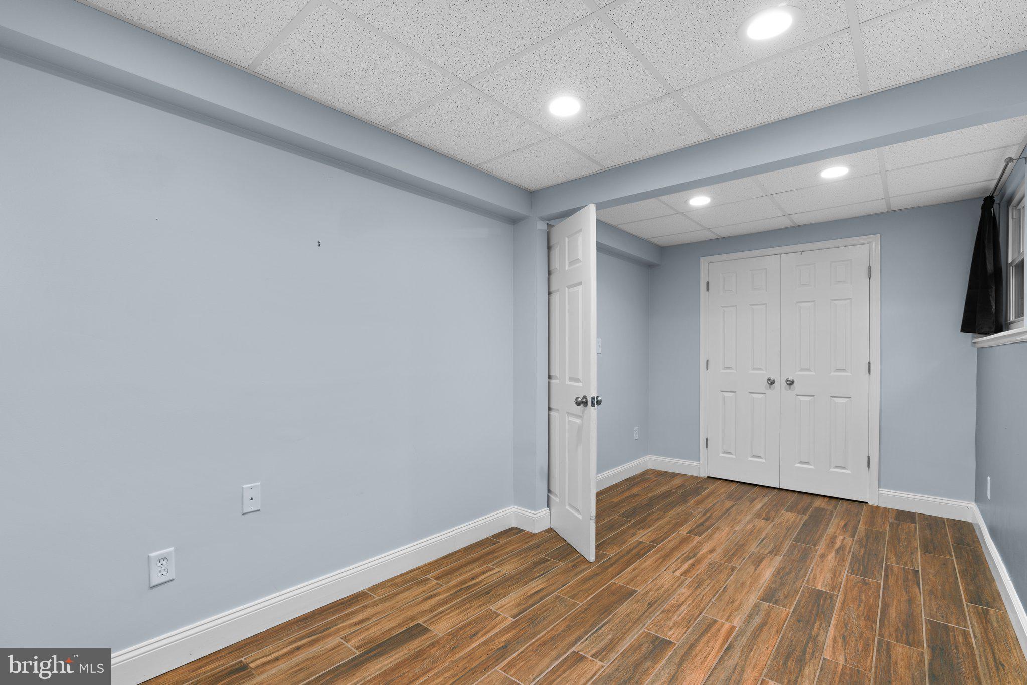 TAYLOR VILLAGE - Residential