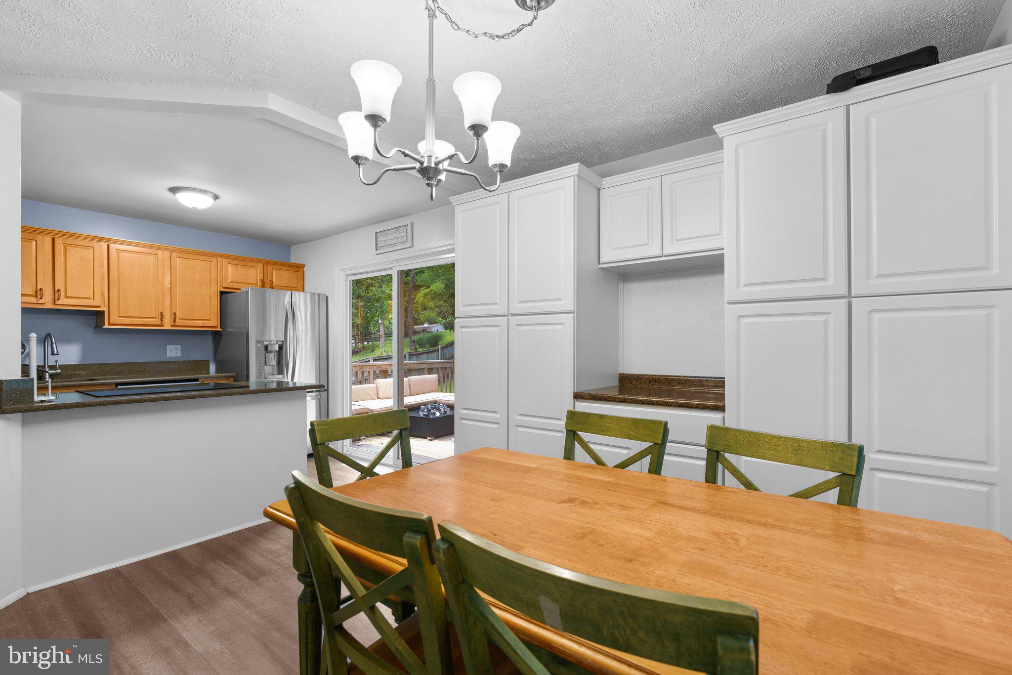 TAYLOR VILLAGE - Residential