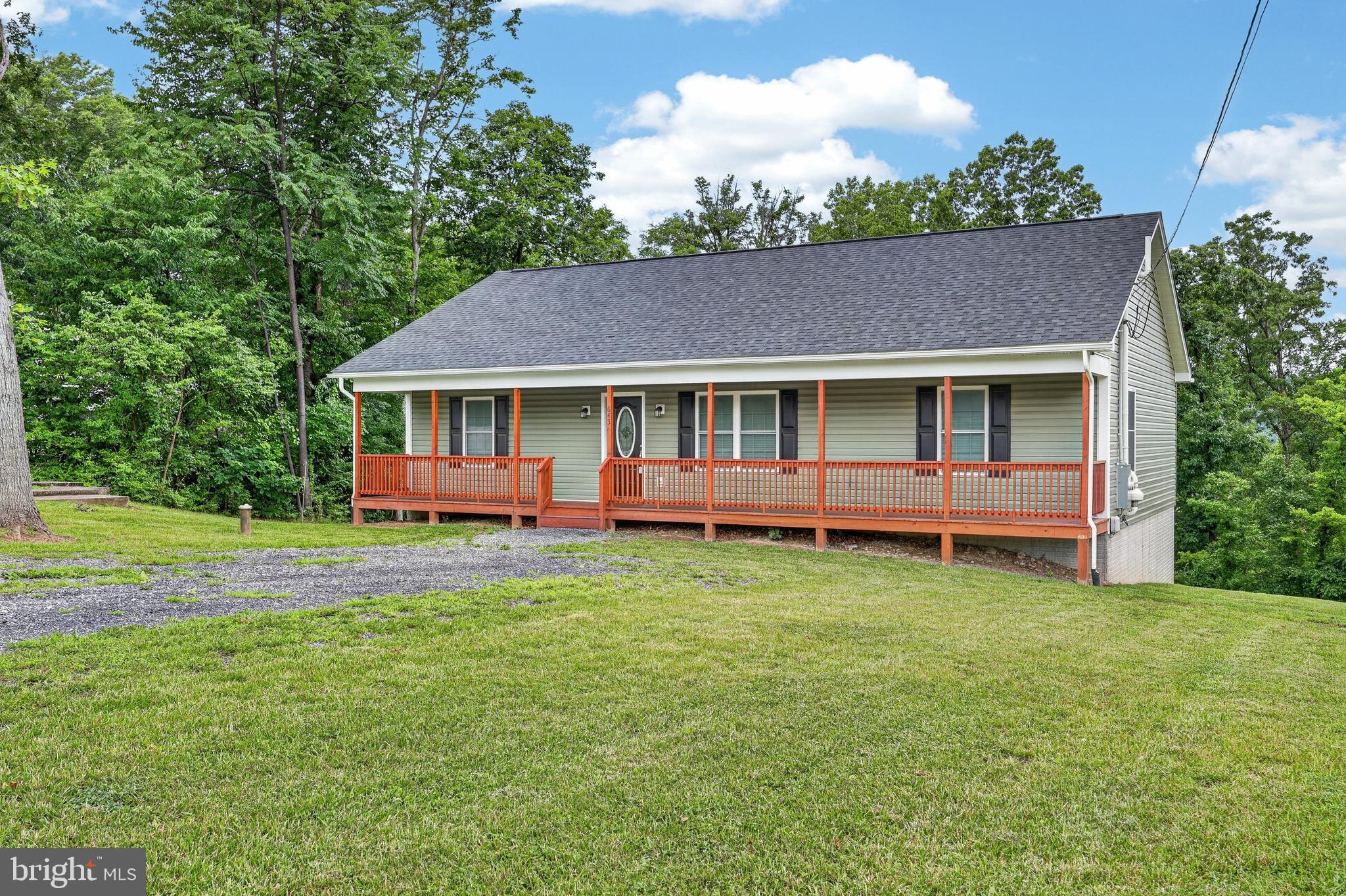 643 PINE RIDGE DRIVE
