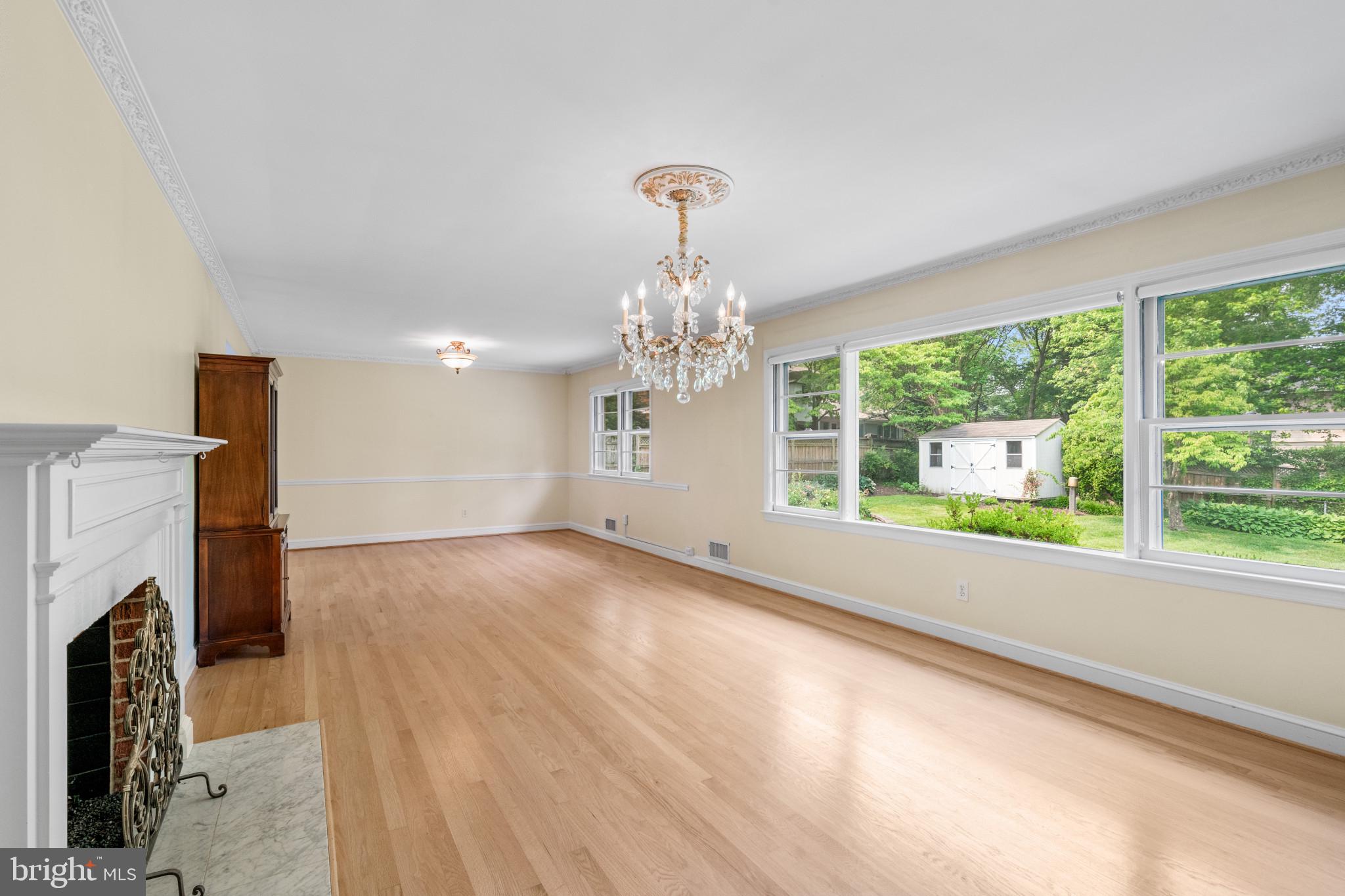 WEST LANGLEY - Residential