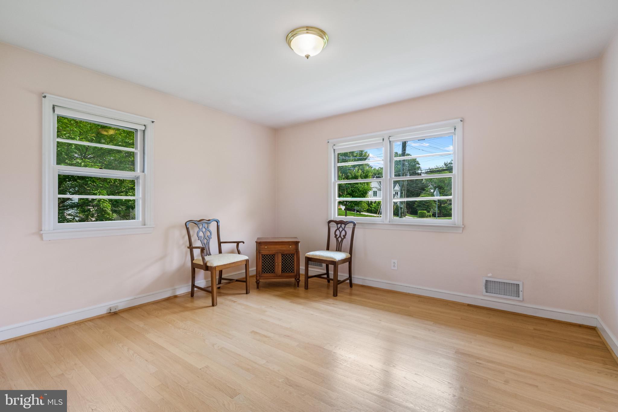 WEST LANGLEY - Residential