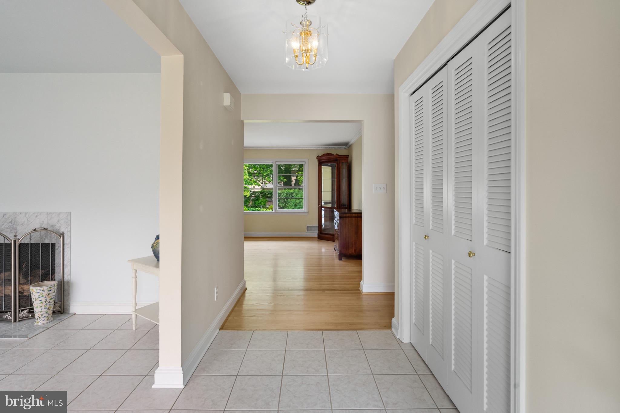 WEST LANGLEY - Residential