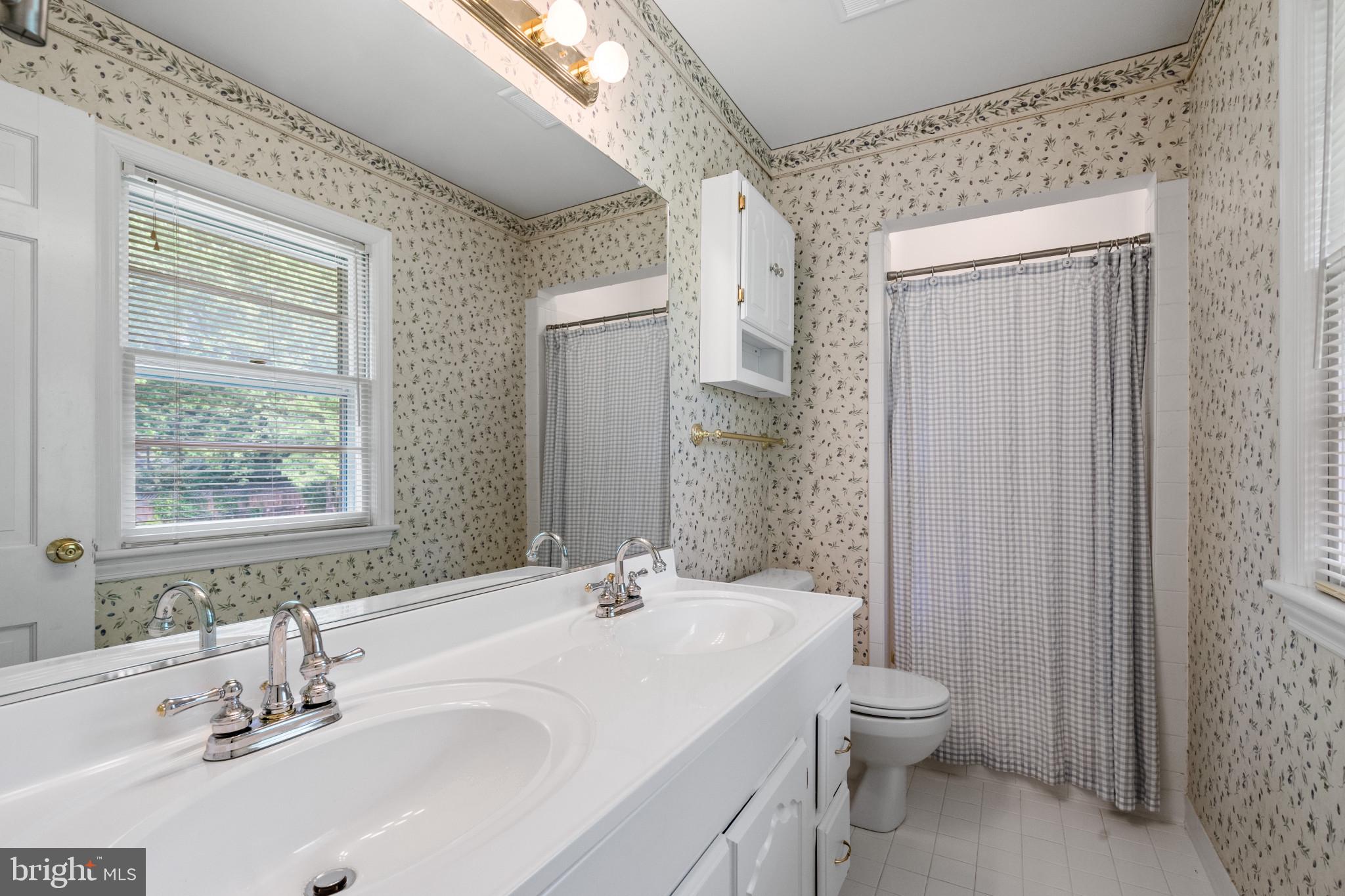 WEST LANGLEY - Residential