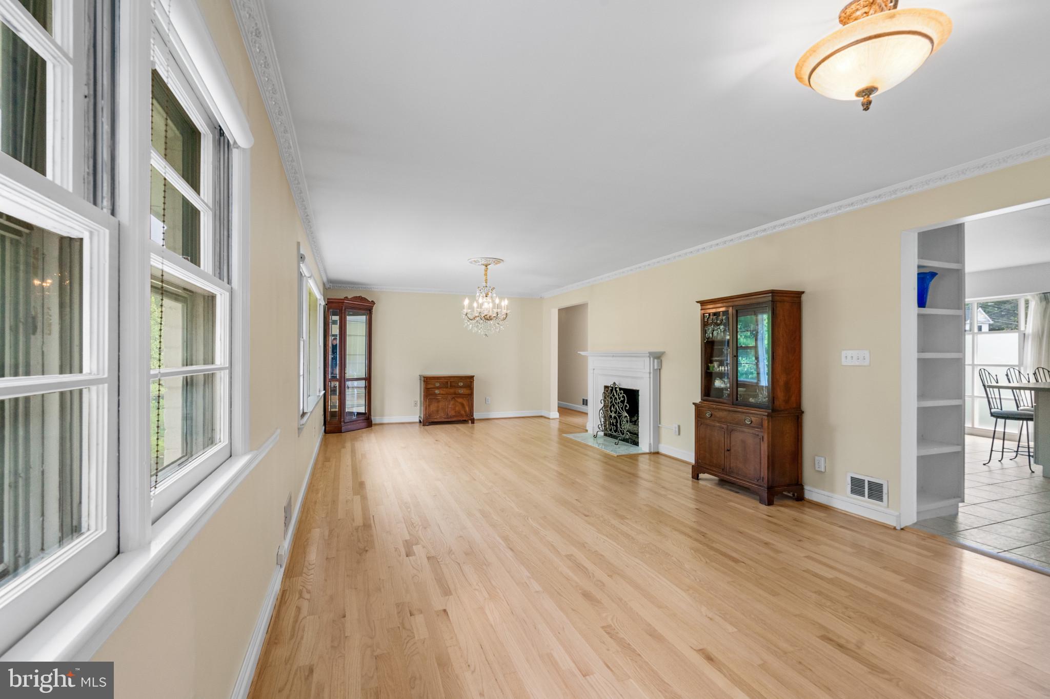 WEST LANGLEY - Residential