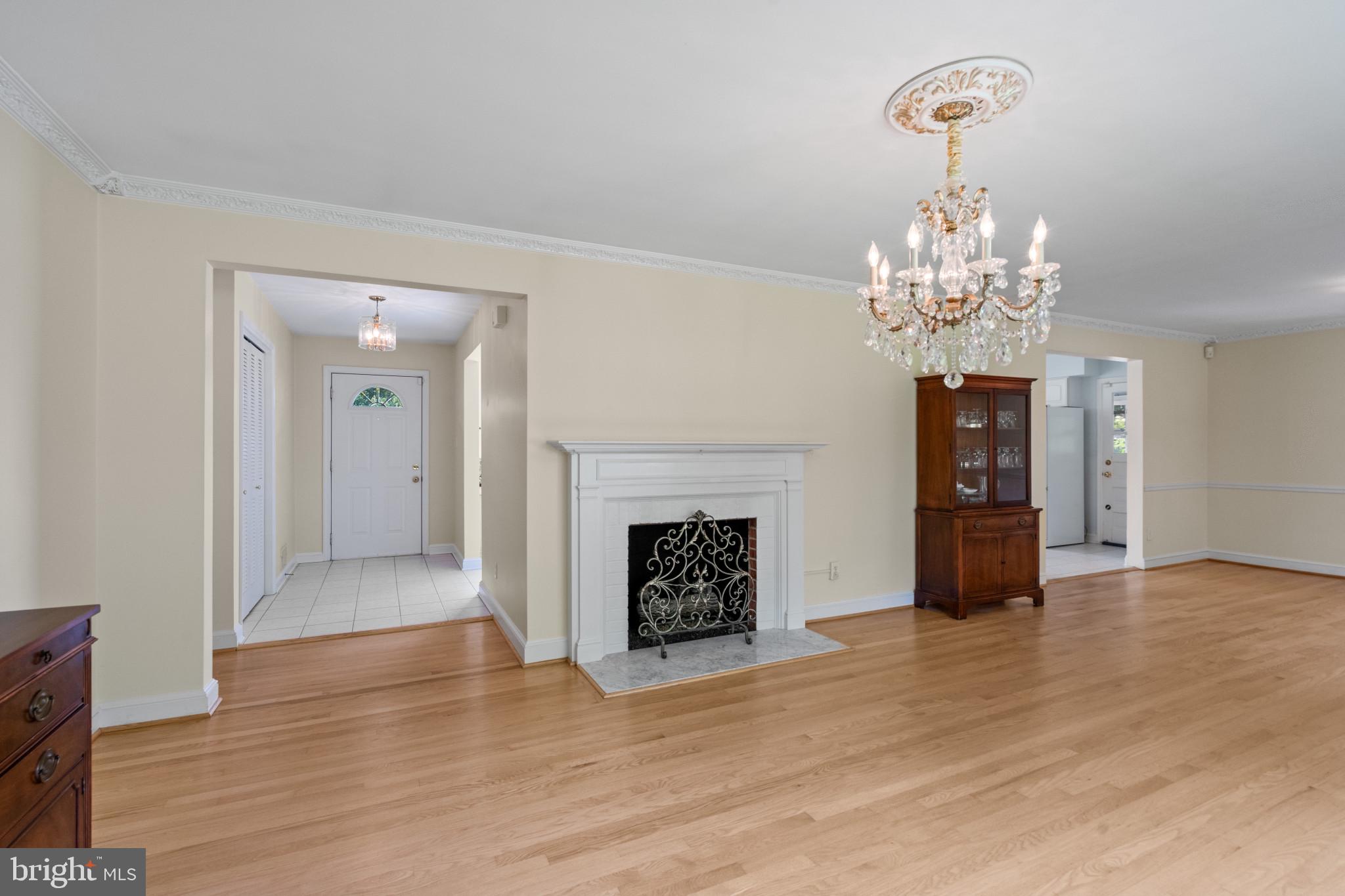 WEST LANGLEY - Residential