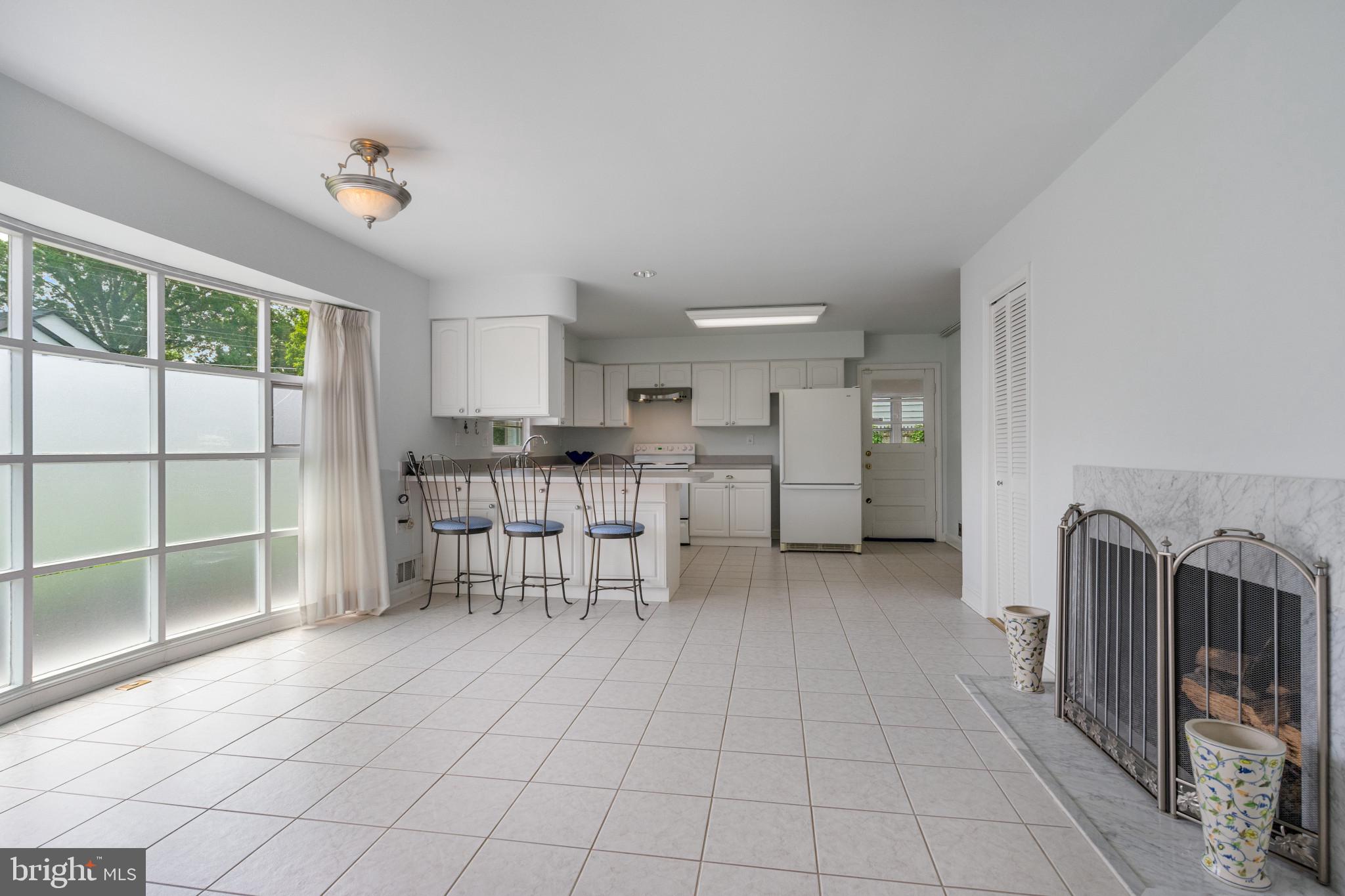 WEST LANGLEY - Residential