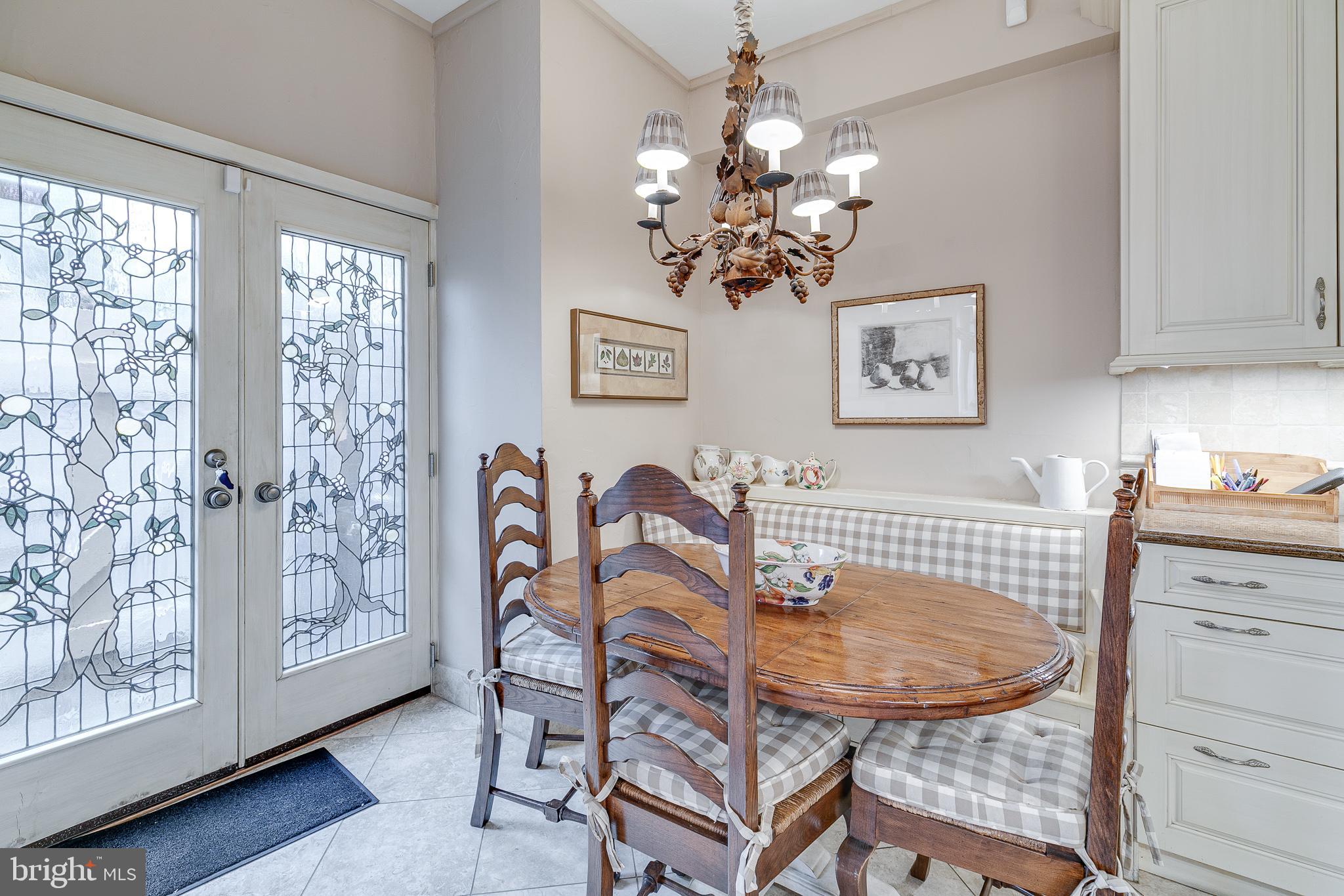 SOCIETY HILL - Residential