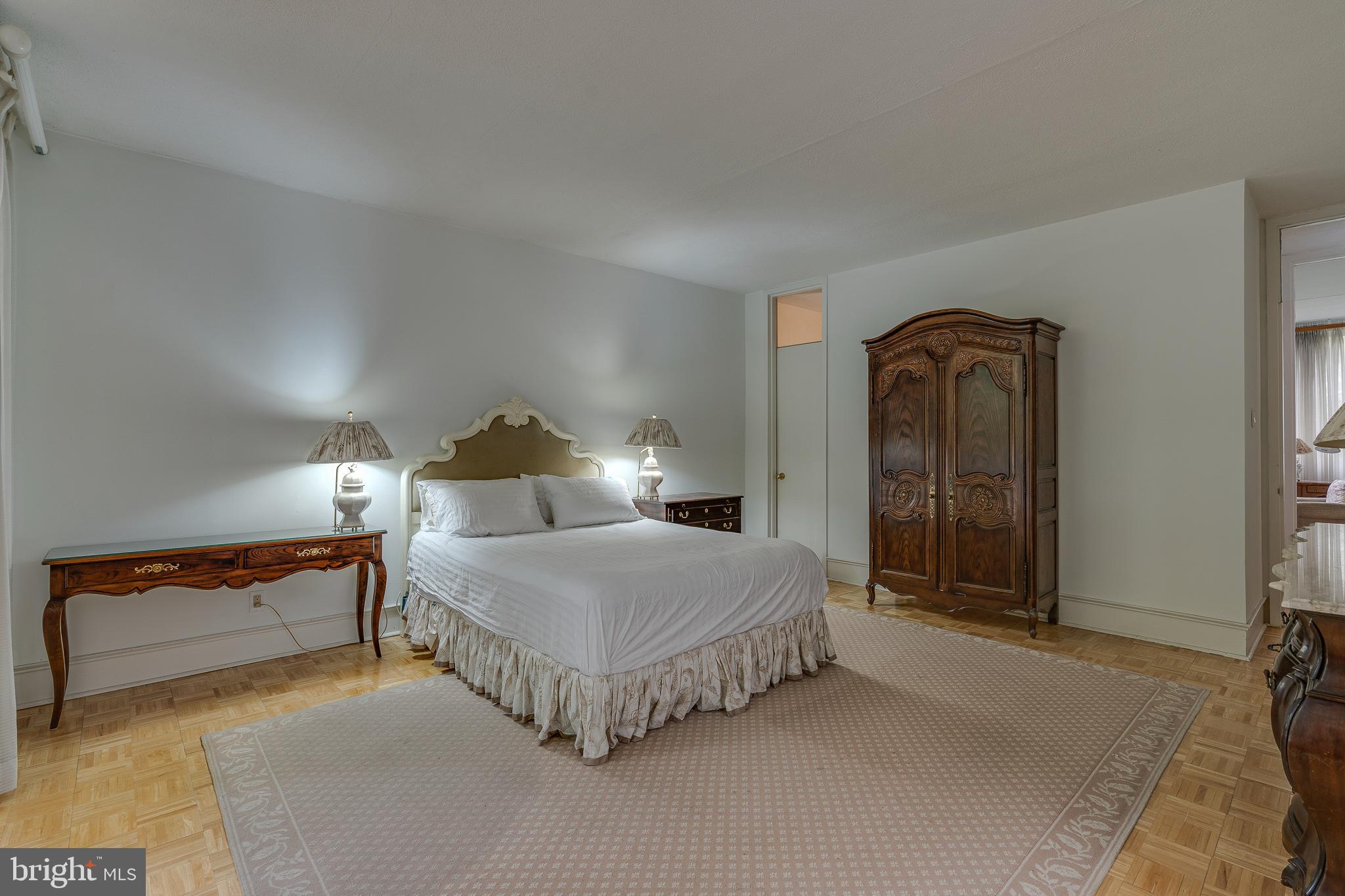 SOCIETY HILL - Residential